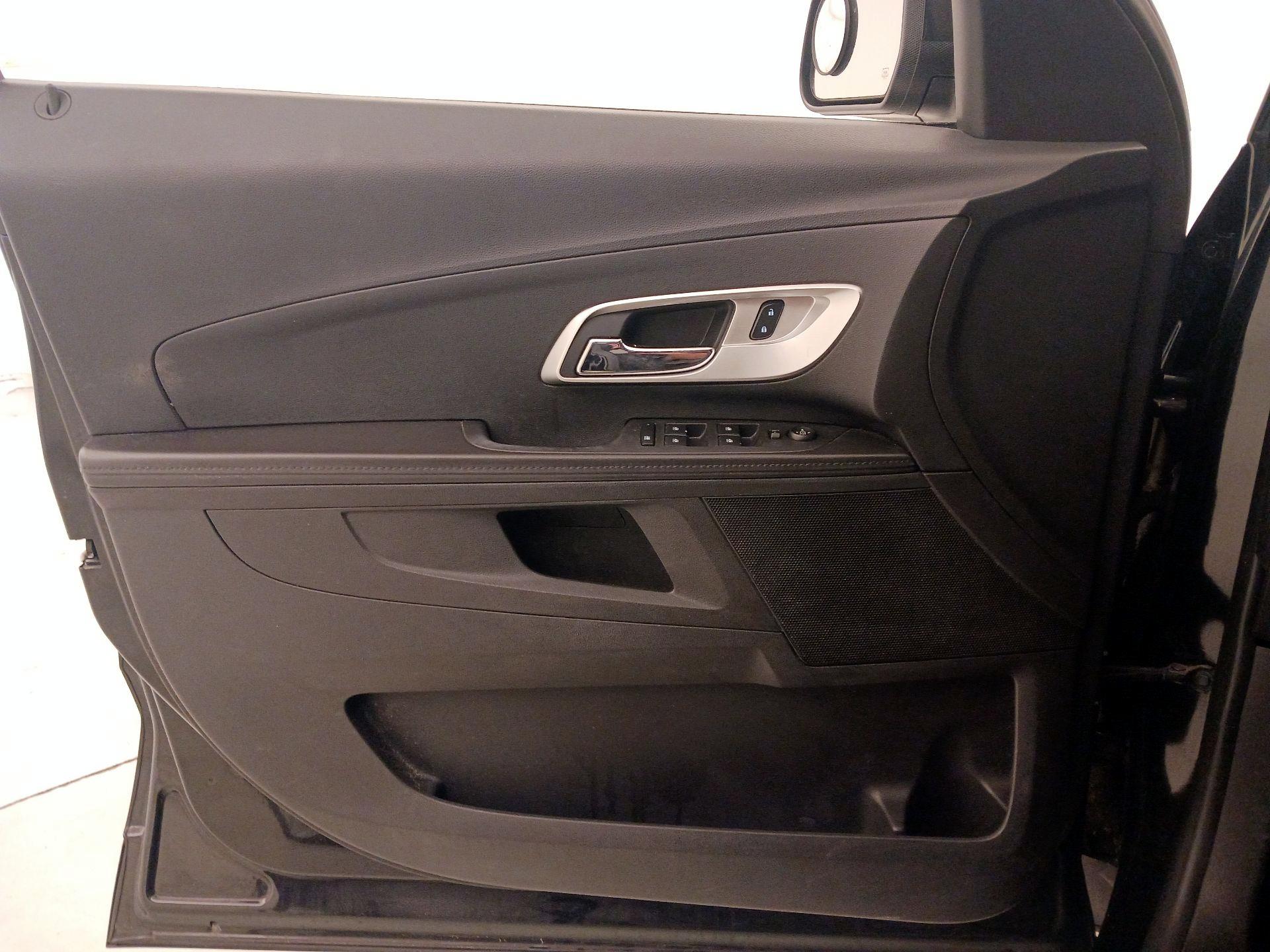 Thumbnail: 2016 Chevrolet Equinox - 12