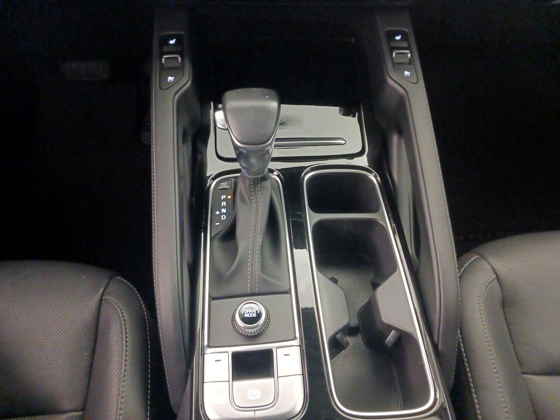 Thumbnail: 2022 Kia Telluride - 18