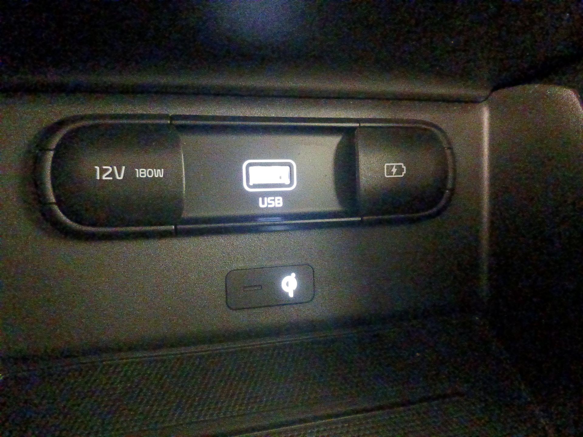 Thumbnail: 2022 Kia Telluride - 19