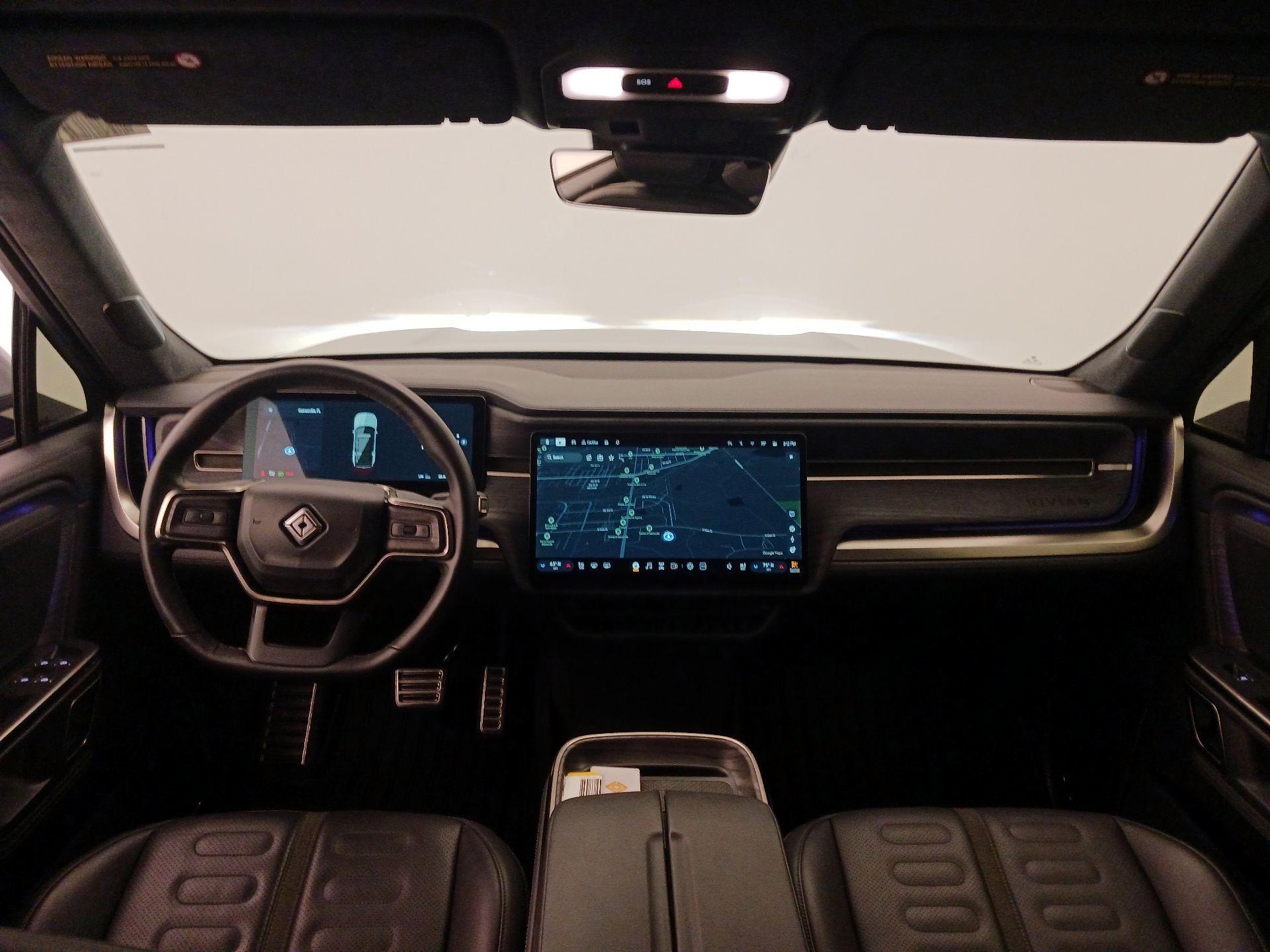 Thumbnail: 2023 Rivian R1S - 9