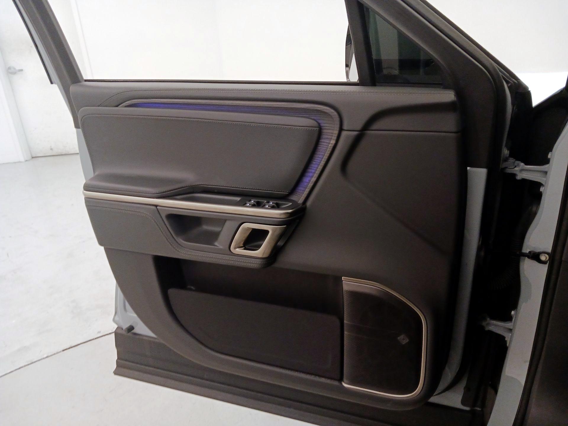 Thumbnail: 2023 Rivian R1S - 12