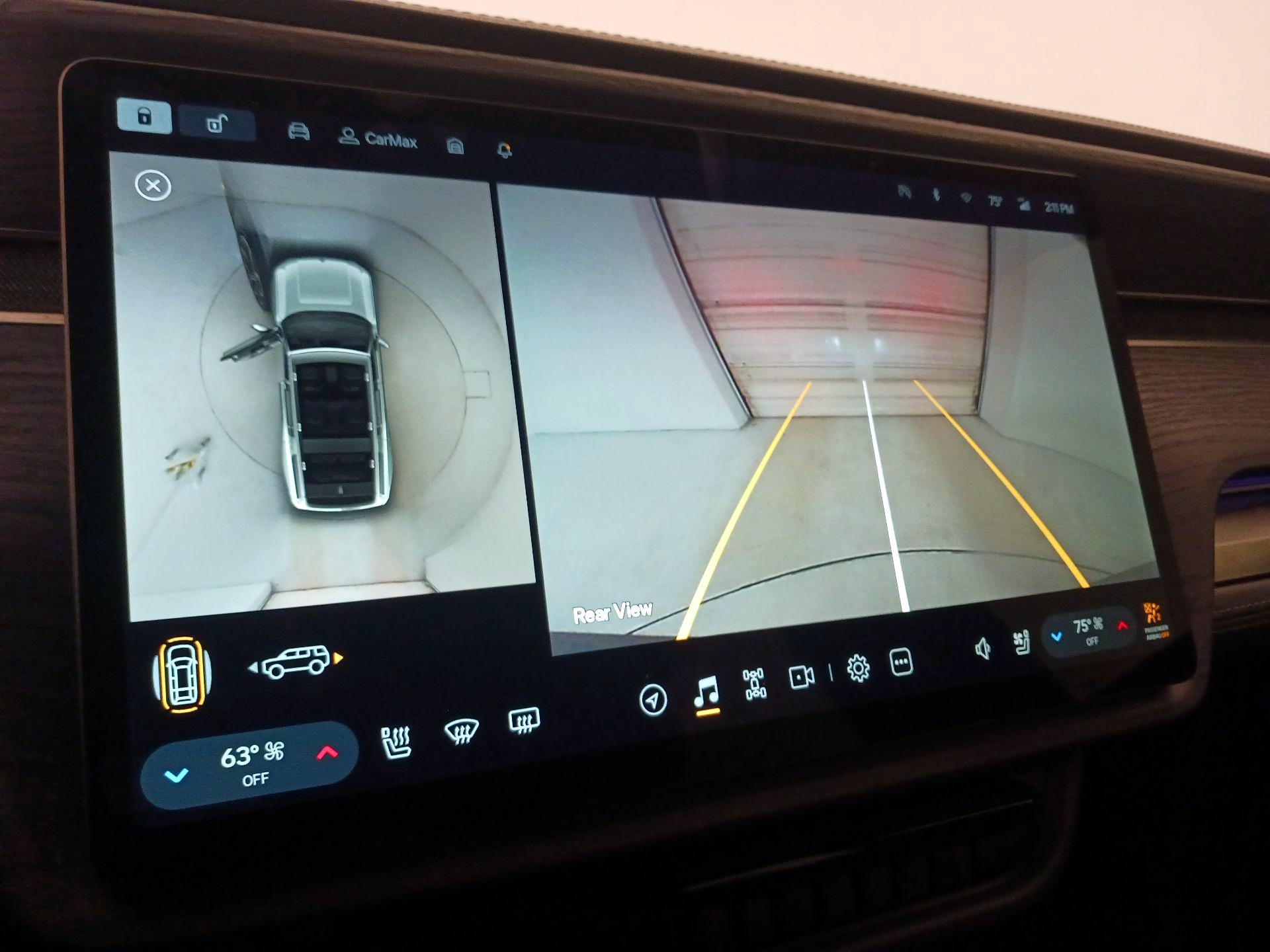 Thumbnail: 2023 Rivian R1S - 14