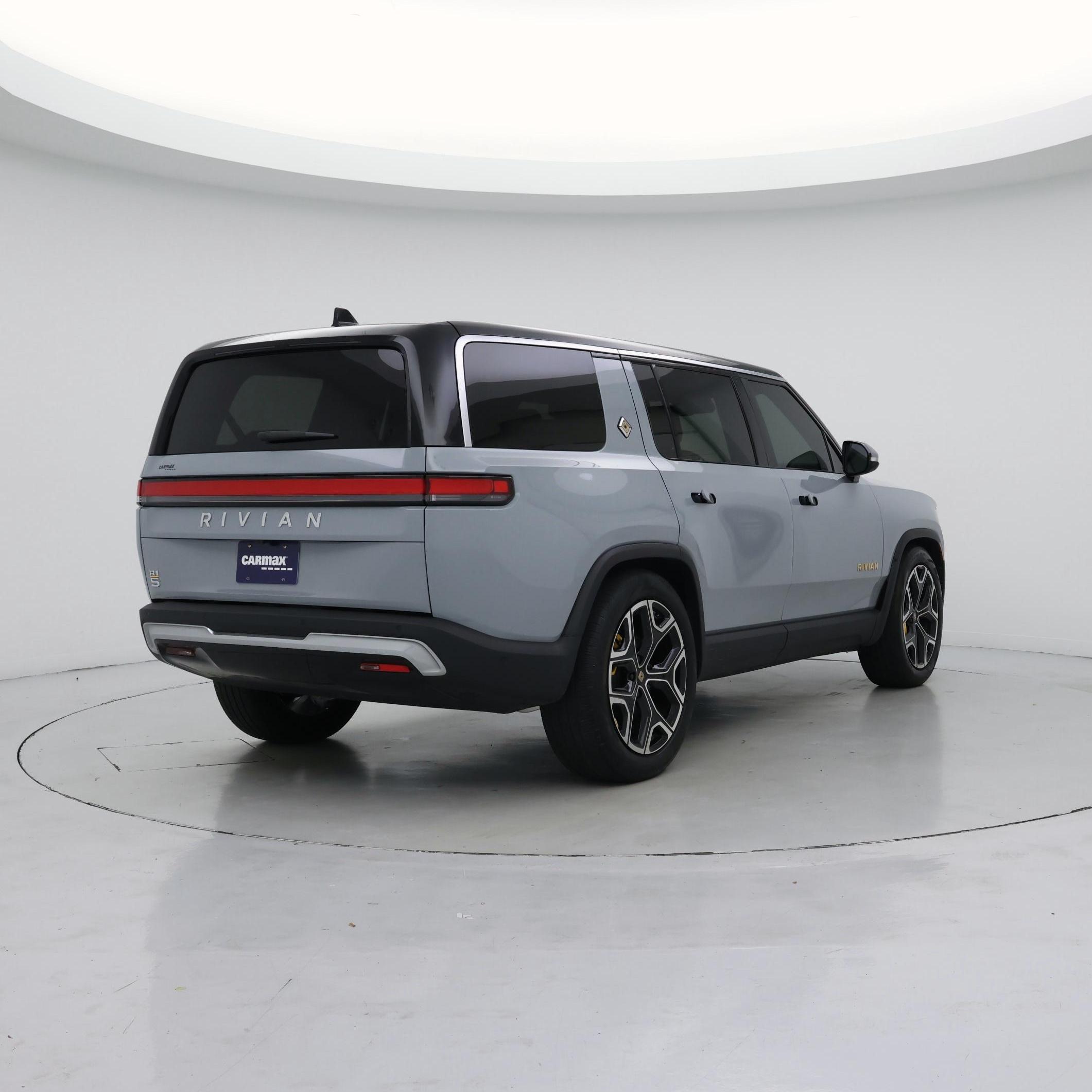 Thumbnail: 2023 Rivian R1S - 8