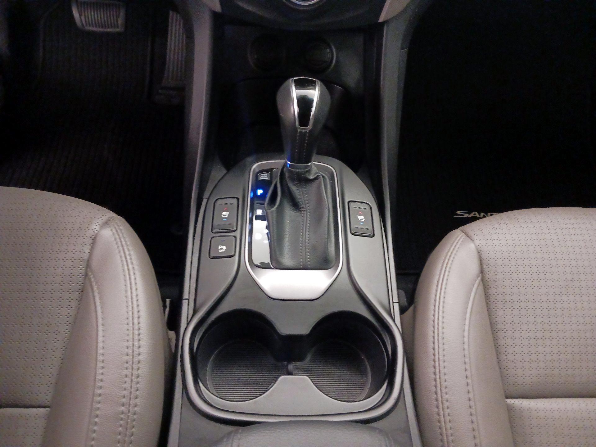 Thumbnail: 2015 Hyundai Santa Fe - 18