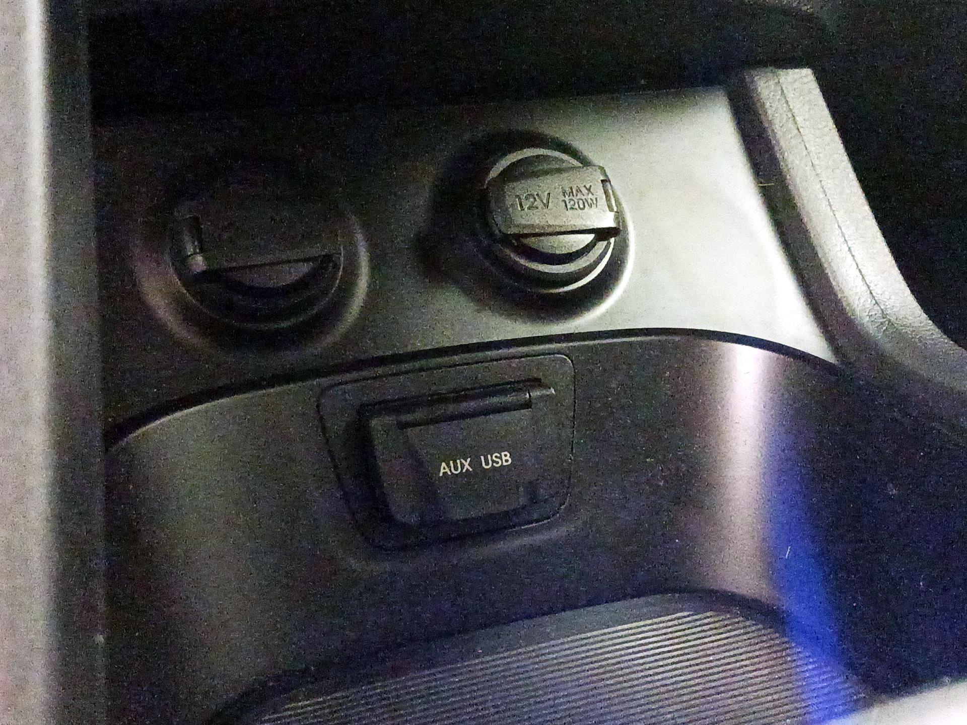 Thumbnail: 2015 Hyundai Santa Fe - 19