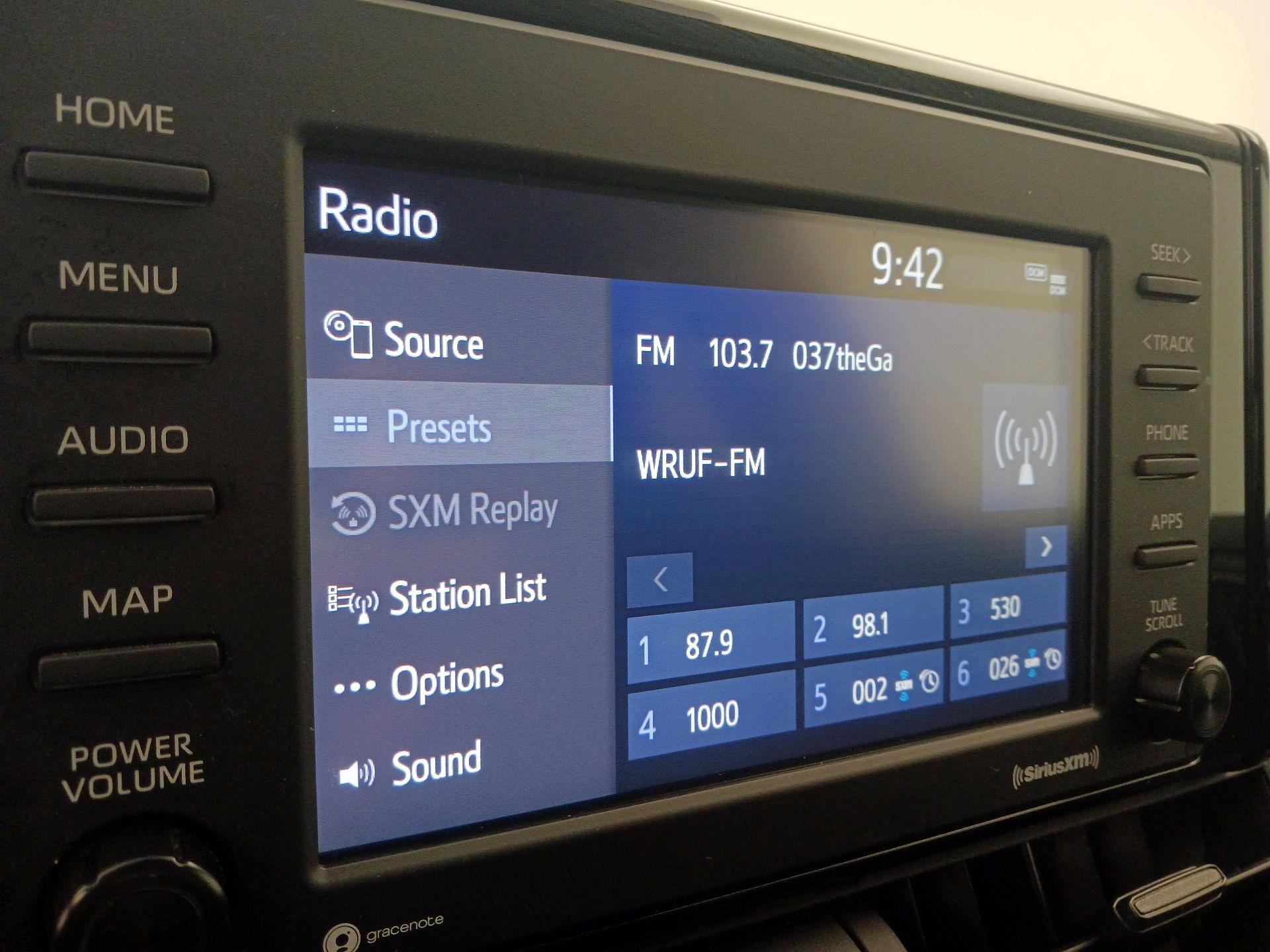 Thumbnail: 2021 Toyota RAV4 - 15