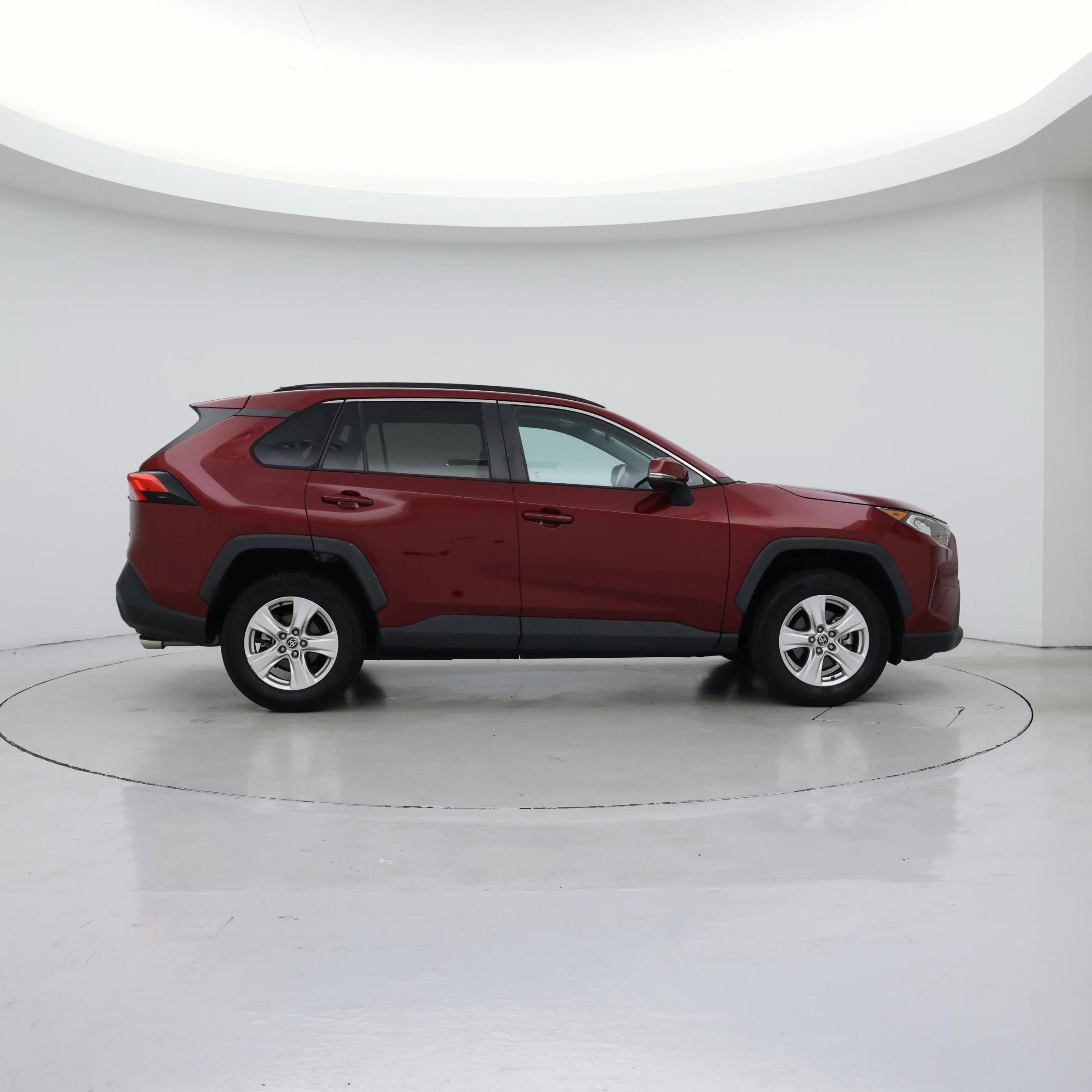 Thumbnail: 2021 Toyota RAV4 - 7