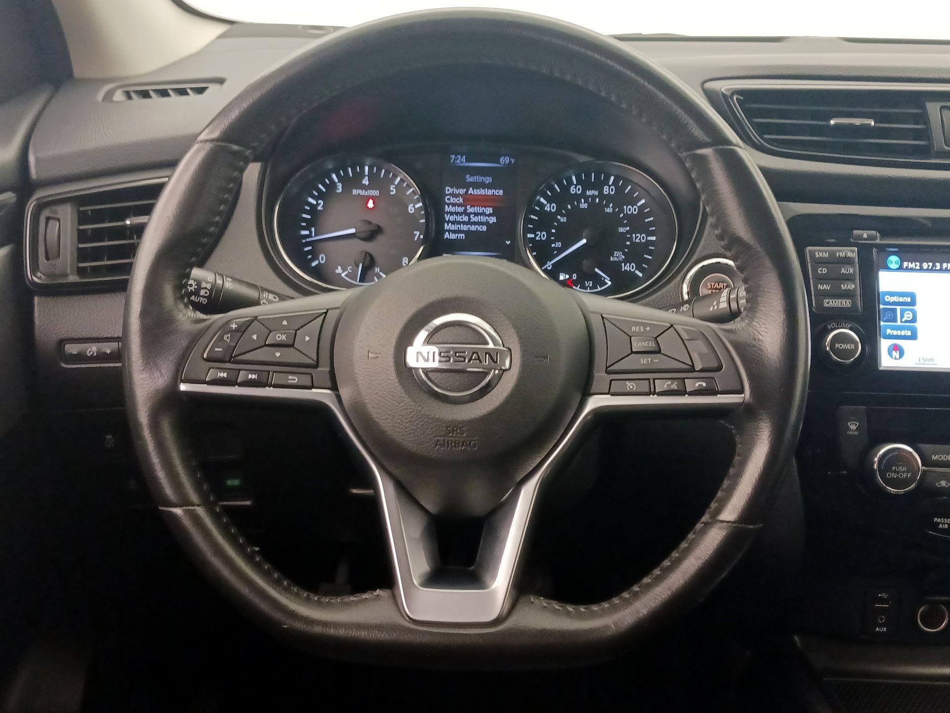 Thumbnail: 2018 Nissan Rogue Sport - 10