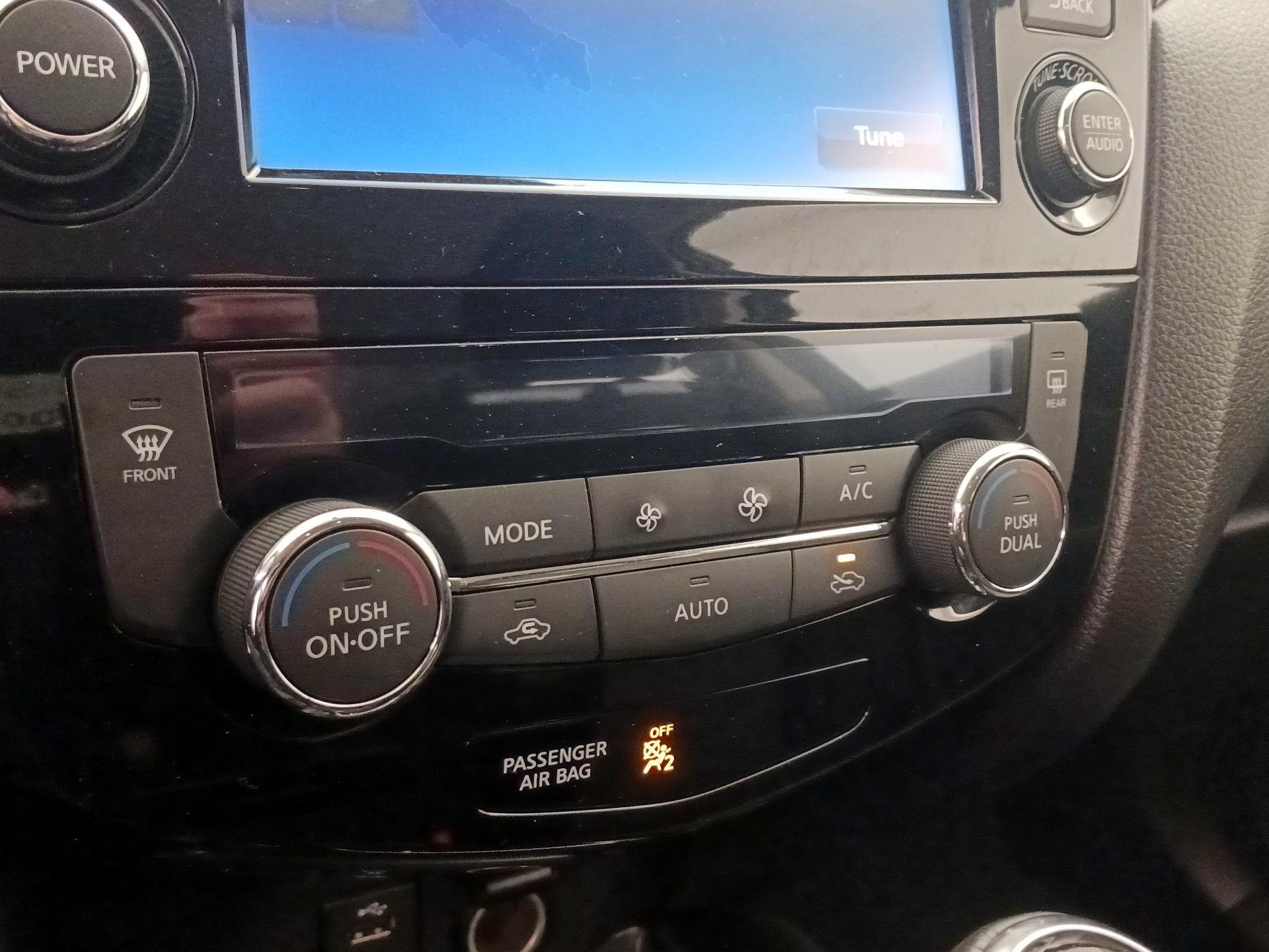 Thumbnail: 2018 Nissan Rogue Sport - 17