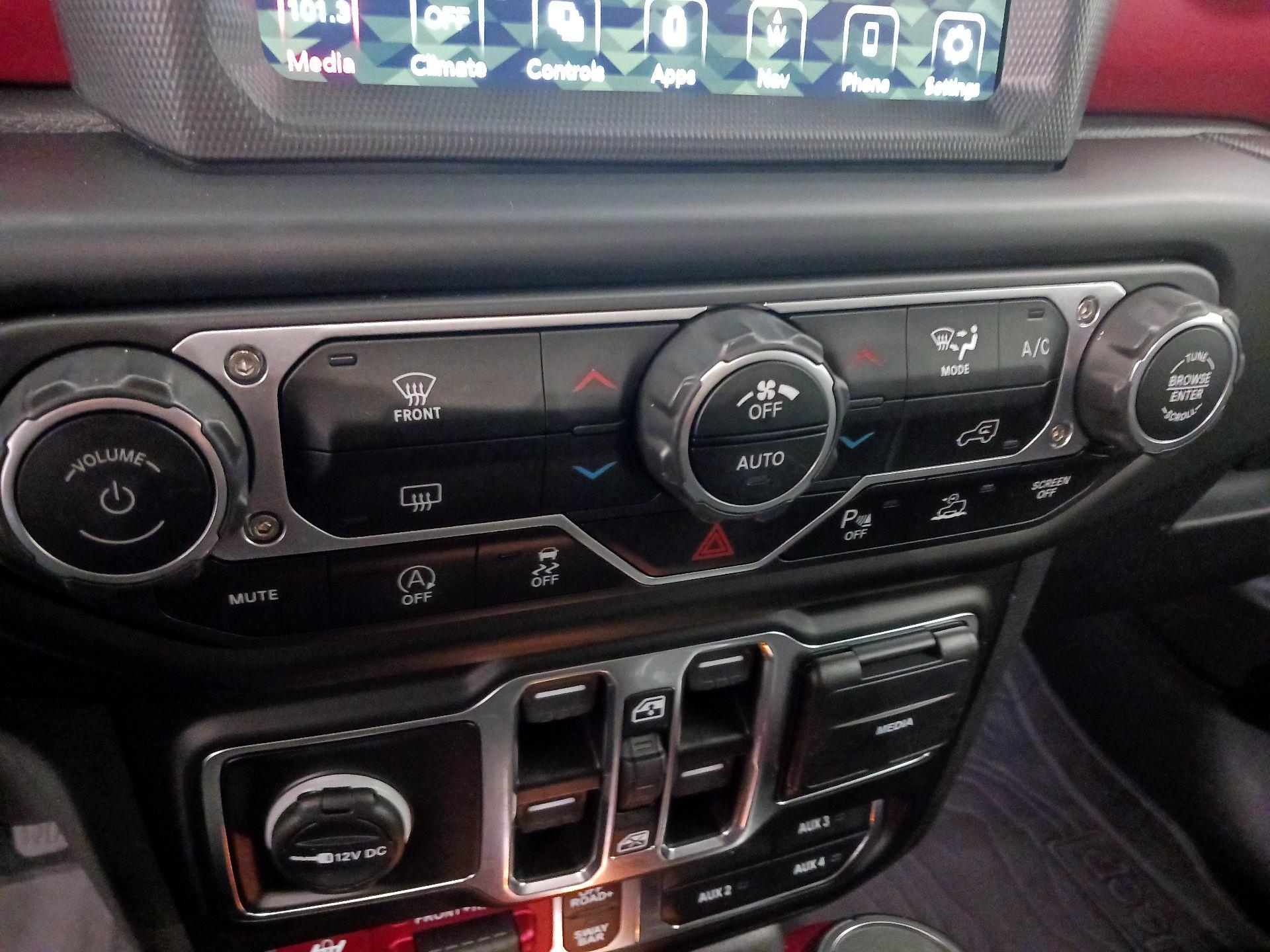 Thumbnail: 2023 Jeep Wrangler - 17