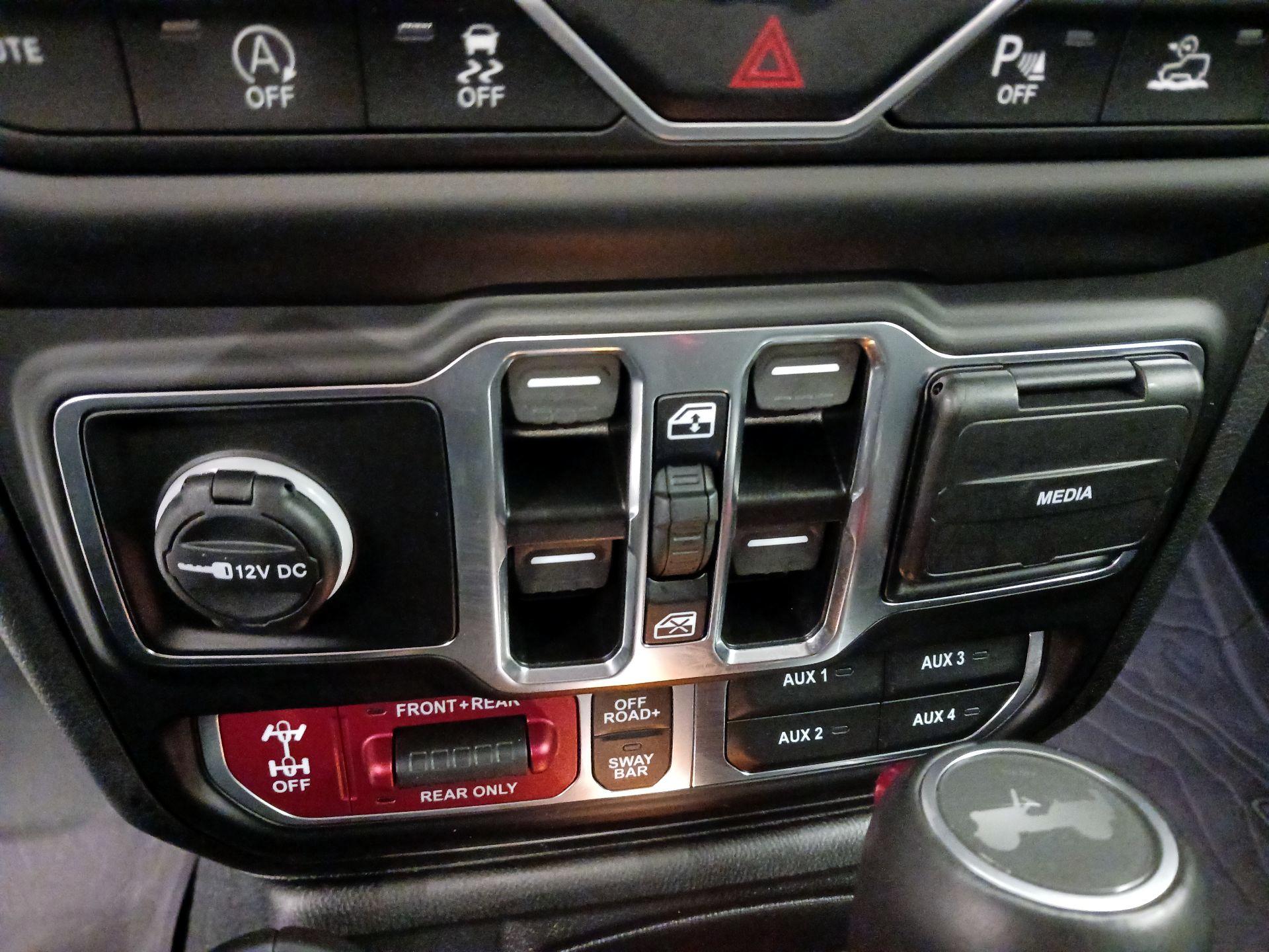 Thumbnail: 2023 Jeep Wrangler - 19