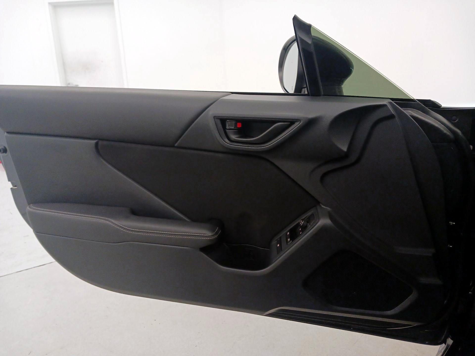 Thumbnail: 2025 Toyota GR86 - 12