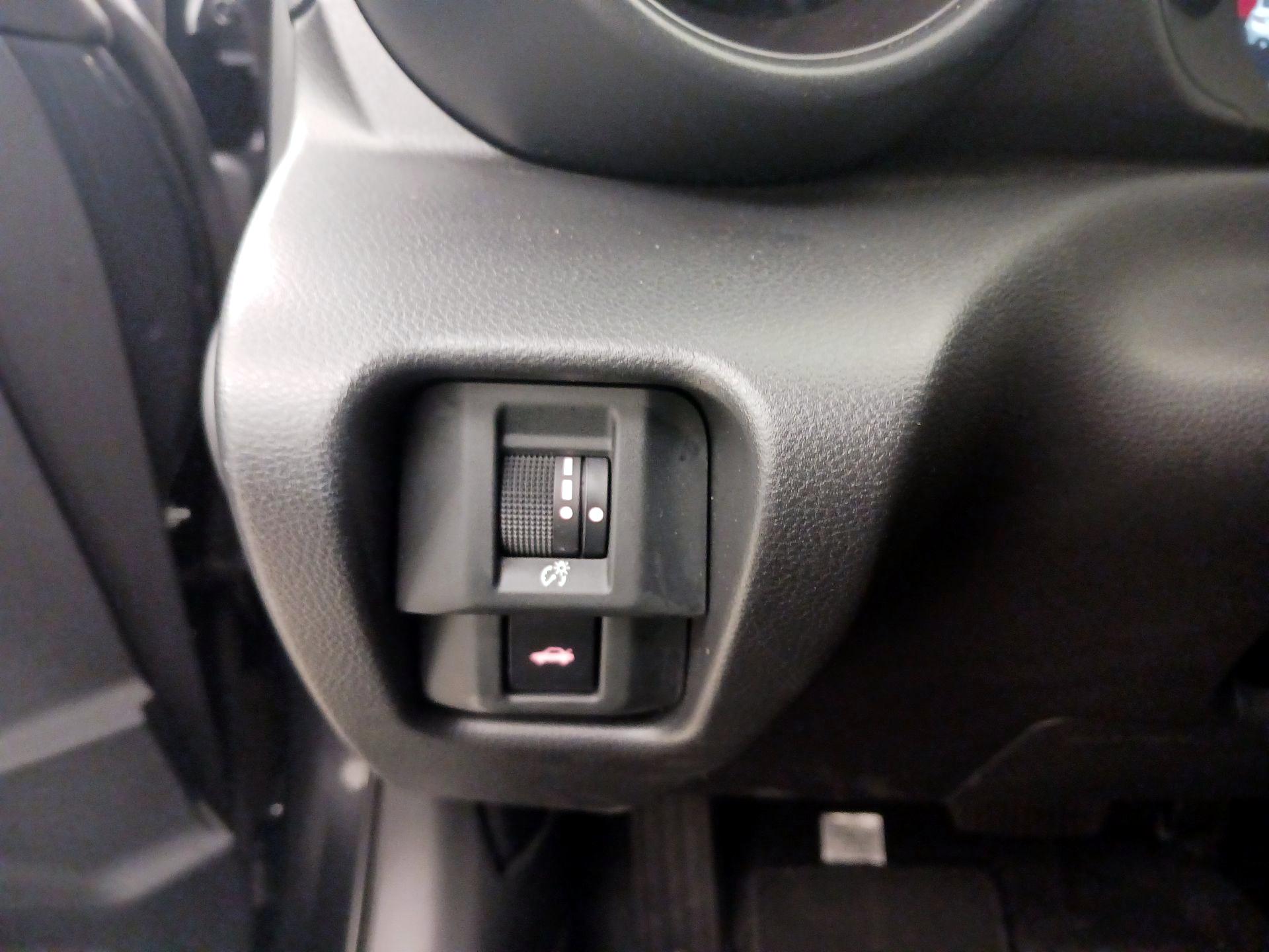 Thumbnail: 2025 Toyota GR86 - 13