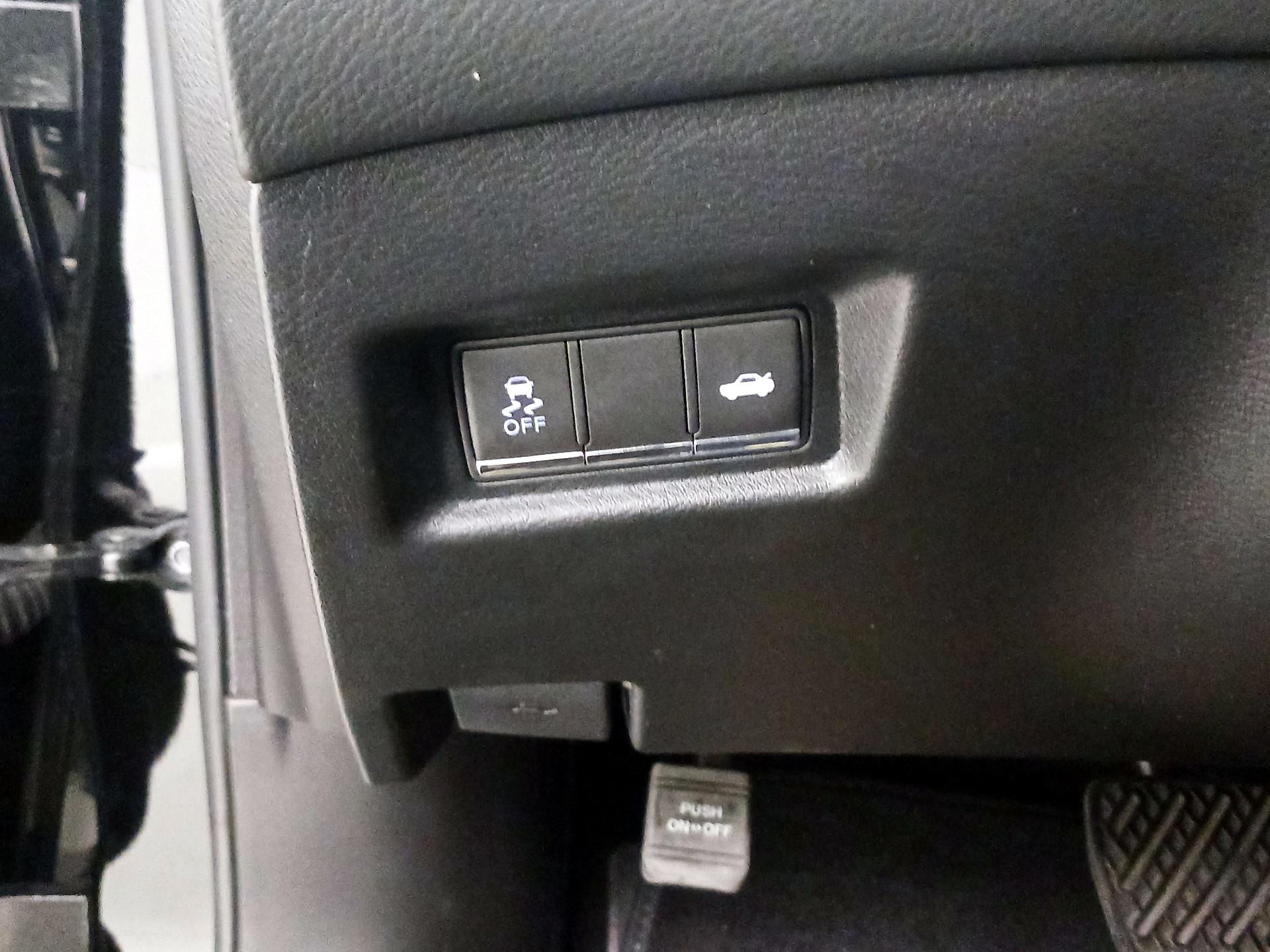 Thumbnail: 2018 INFINITI Q60 - 13