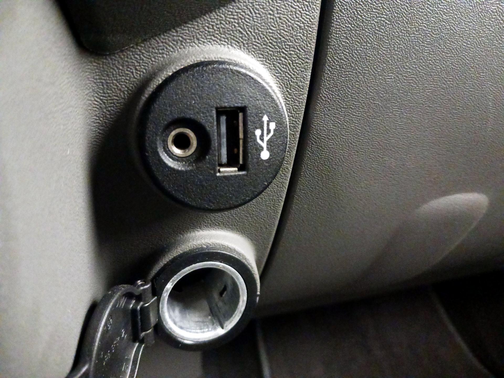 Thumbnail: 2019 Nissan Frontier - 18