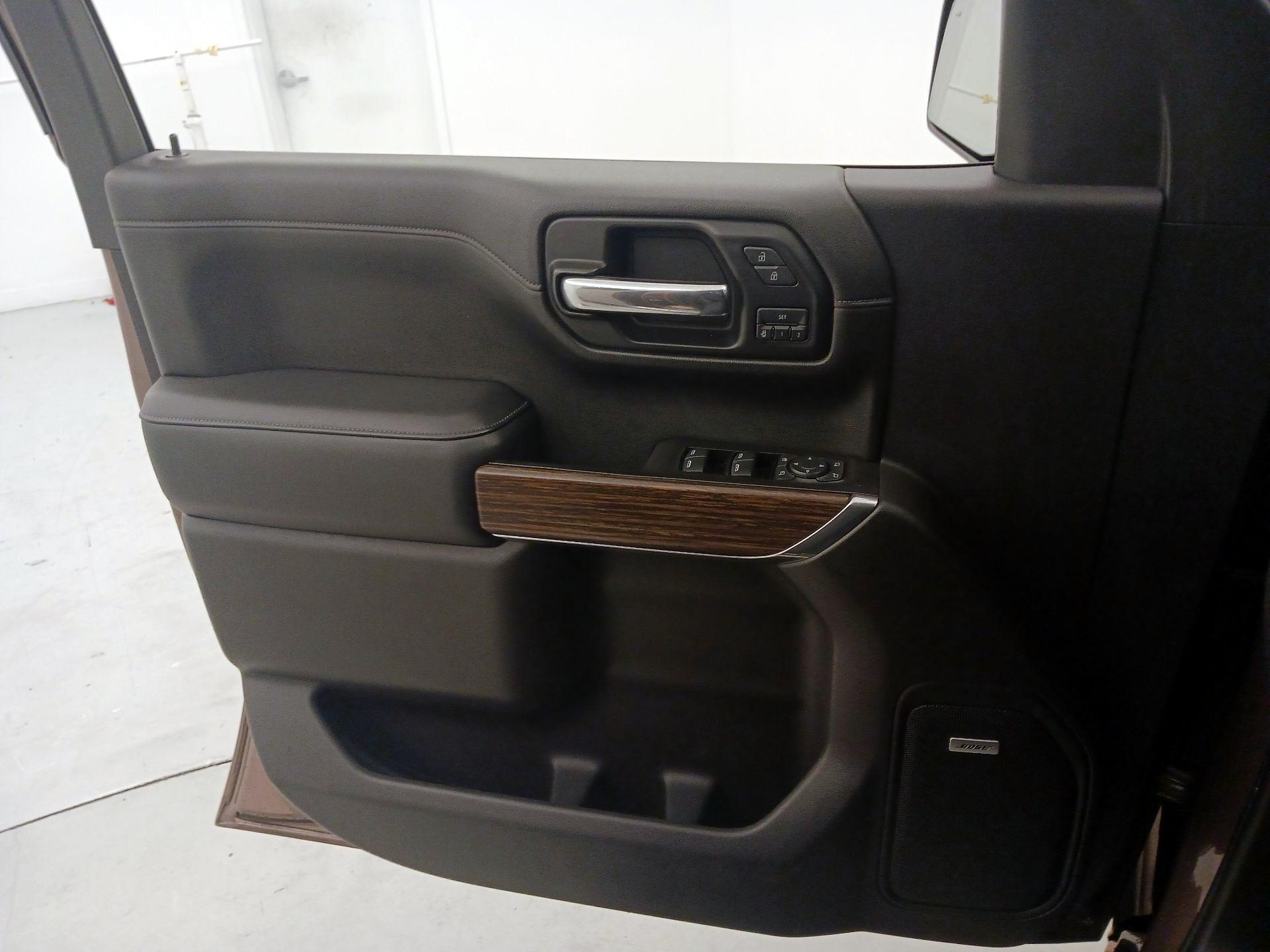 Thumbnail: 2019 Chevrolet Silverado 1500 - 12