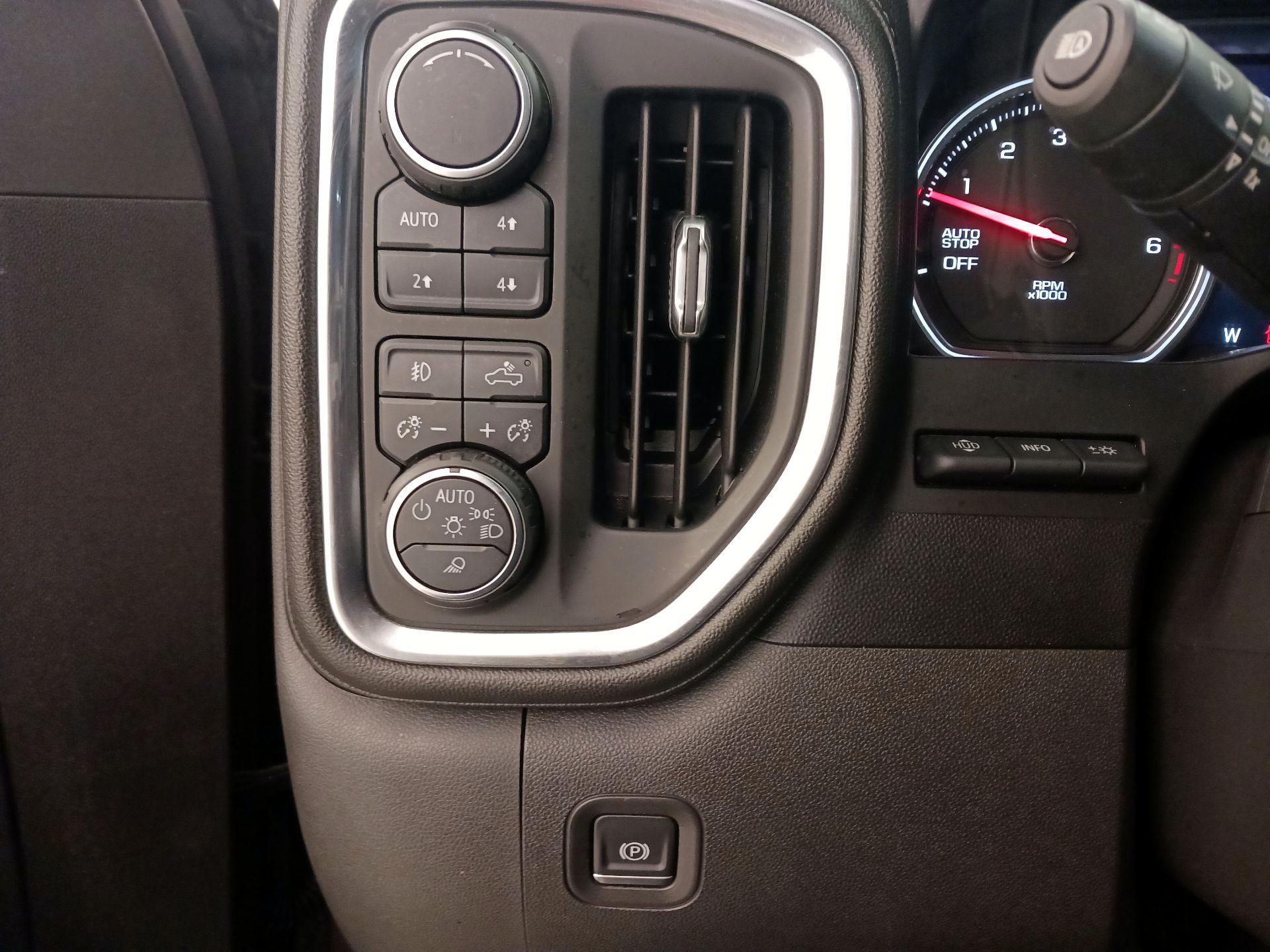 Thumbnail: 2019 Chevrolet Silverado 1500 - 13