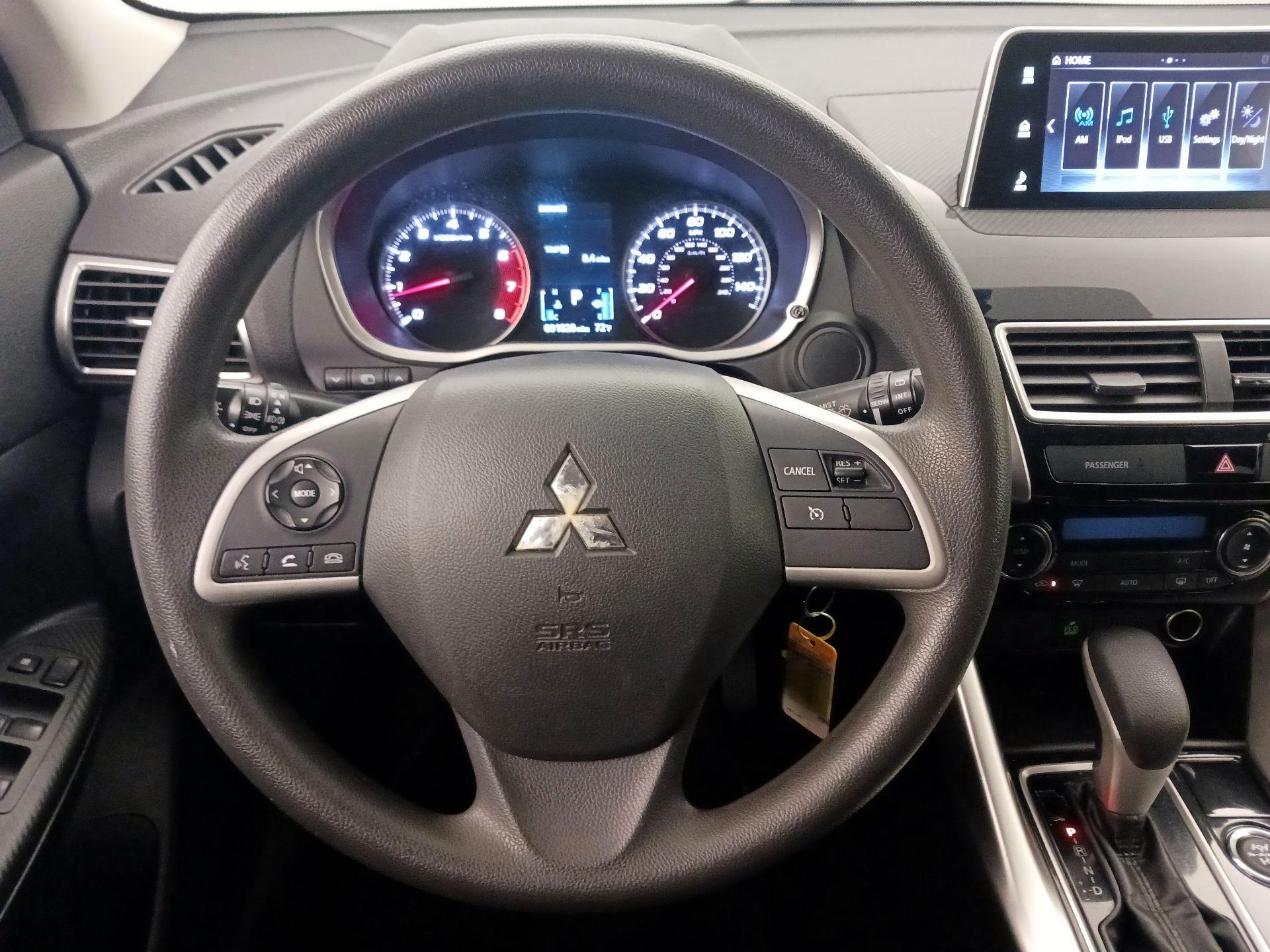 Thumbnail: 2018 Mitsubishi Eclipse Cross - 10