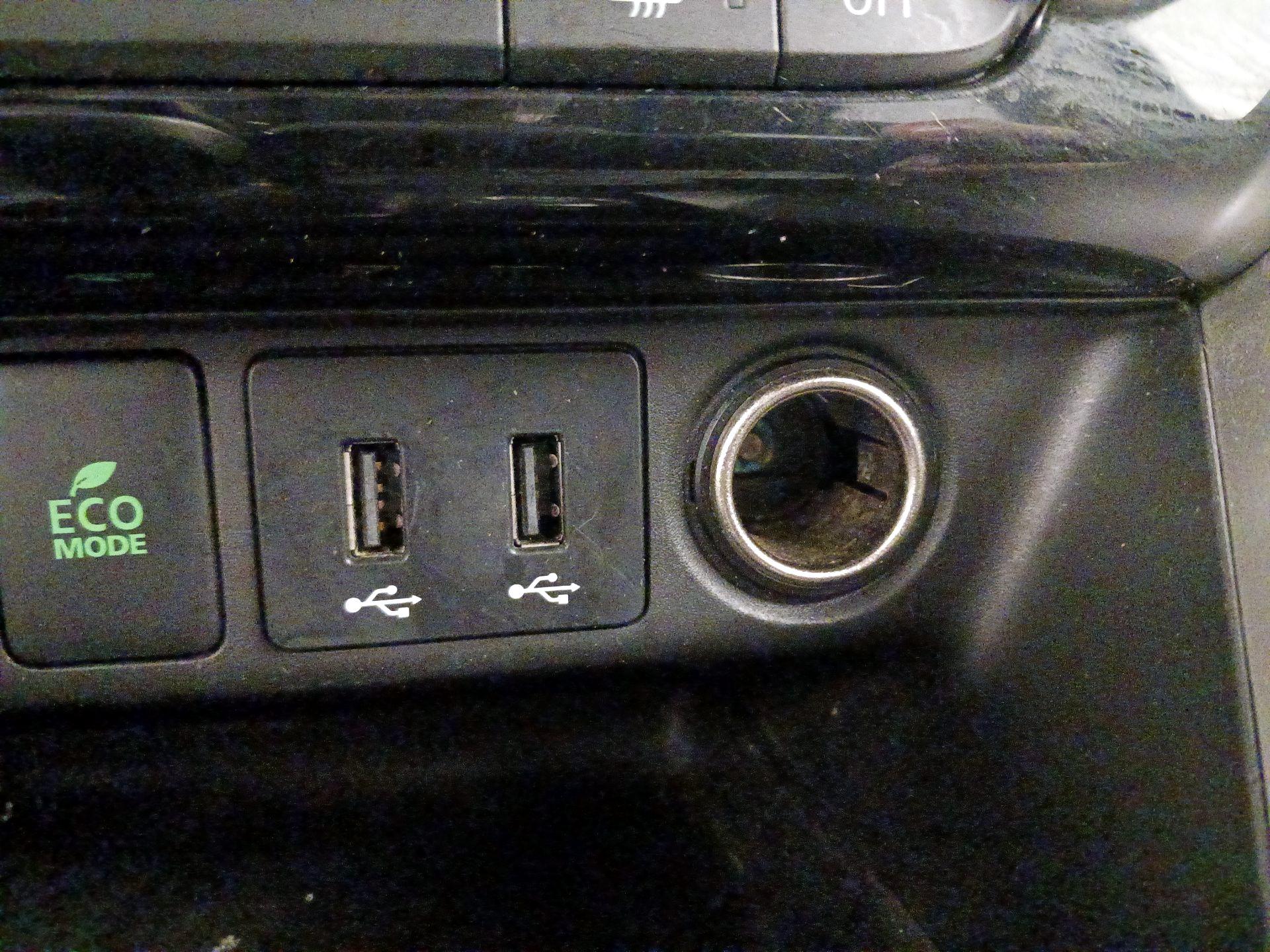 Thumbnail: 2018 Mitsubishi Eclipse Cross - 18