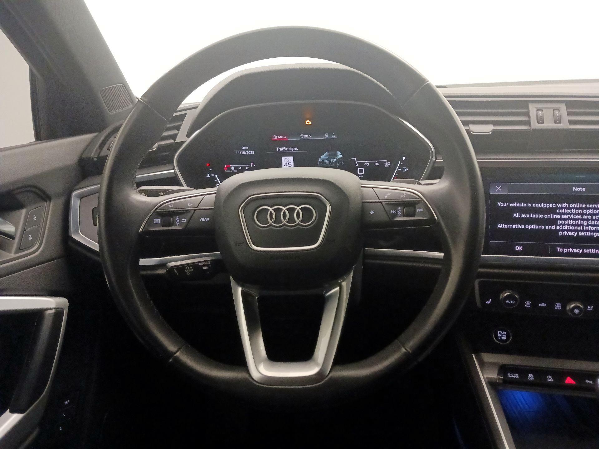 Thumbnail: 2023 Audi Q3 - 10