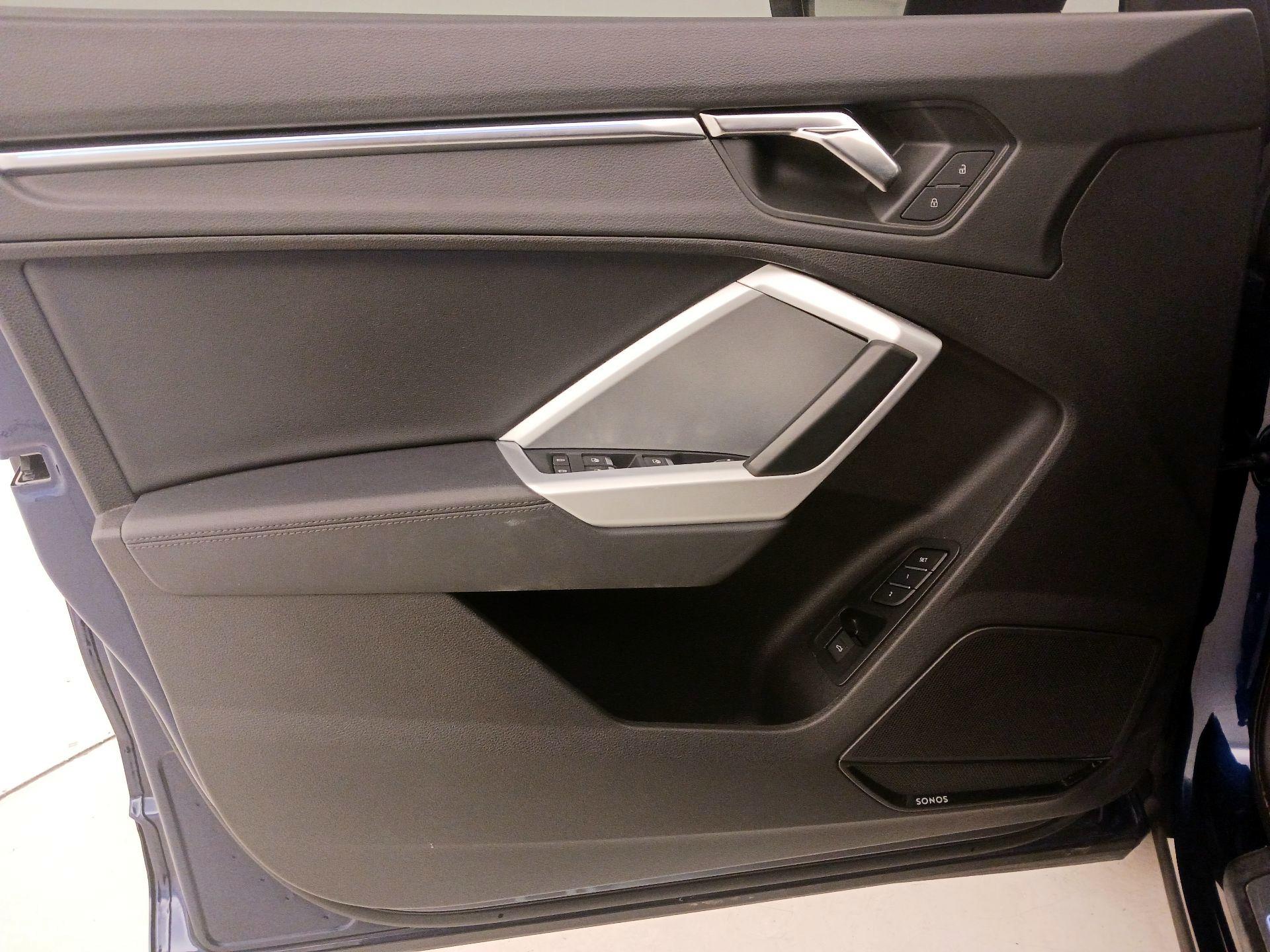 Thumbnail: 2023 Audi Q3 - 12