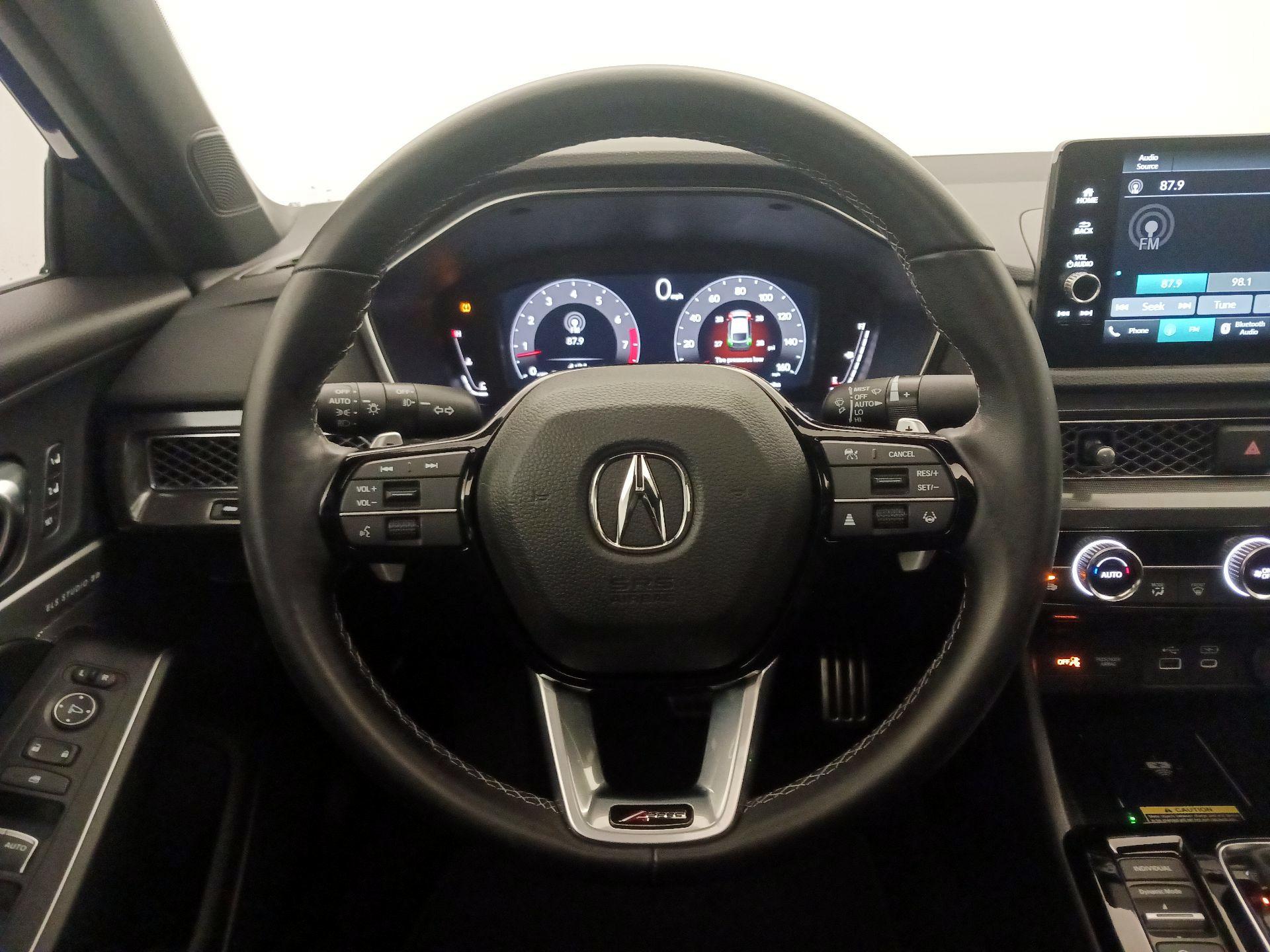 Thumbnail: 2025 Acura Integra - 10