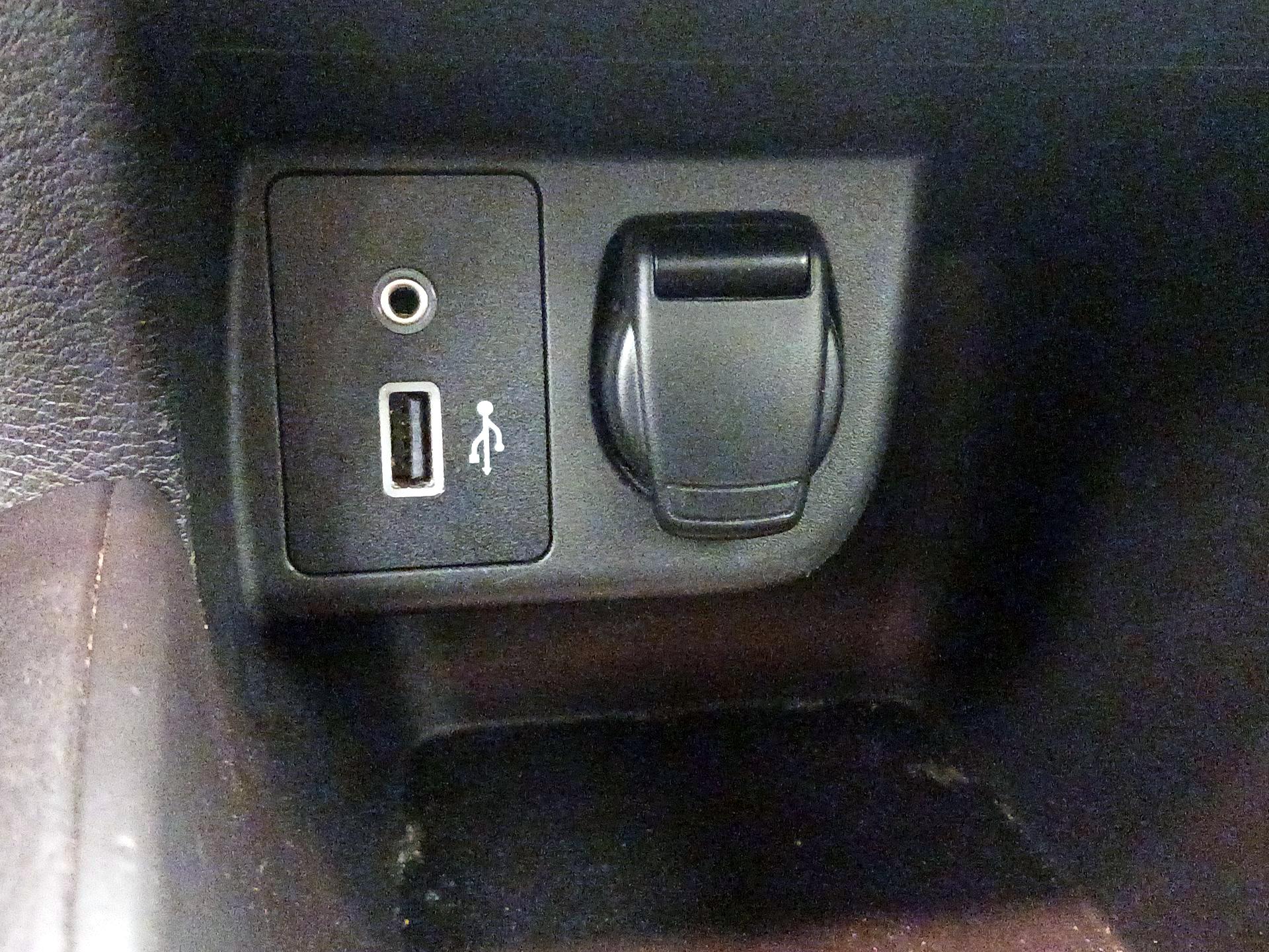 Thumbnail: 2020 Nissan Versa - 18