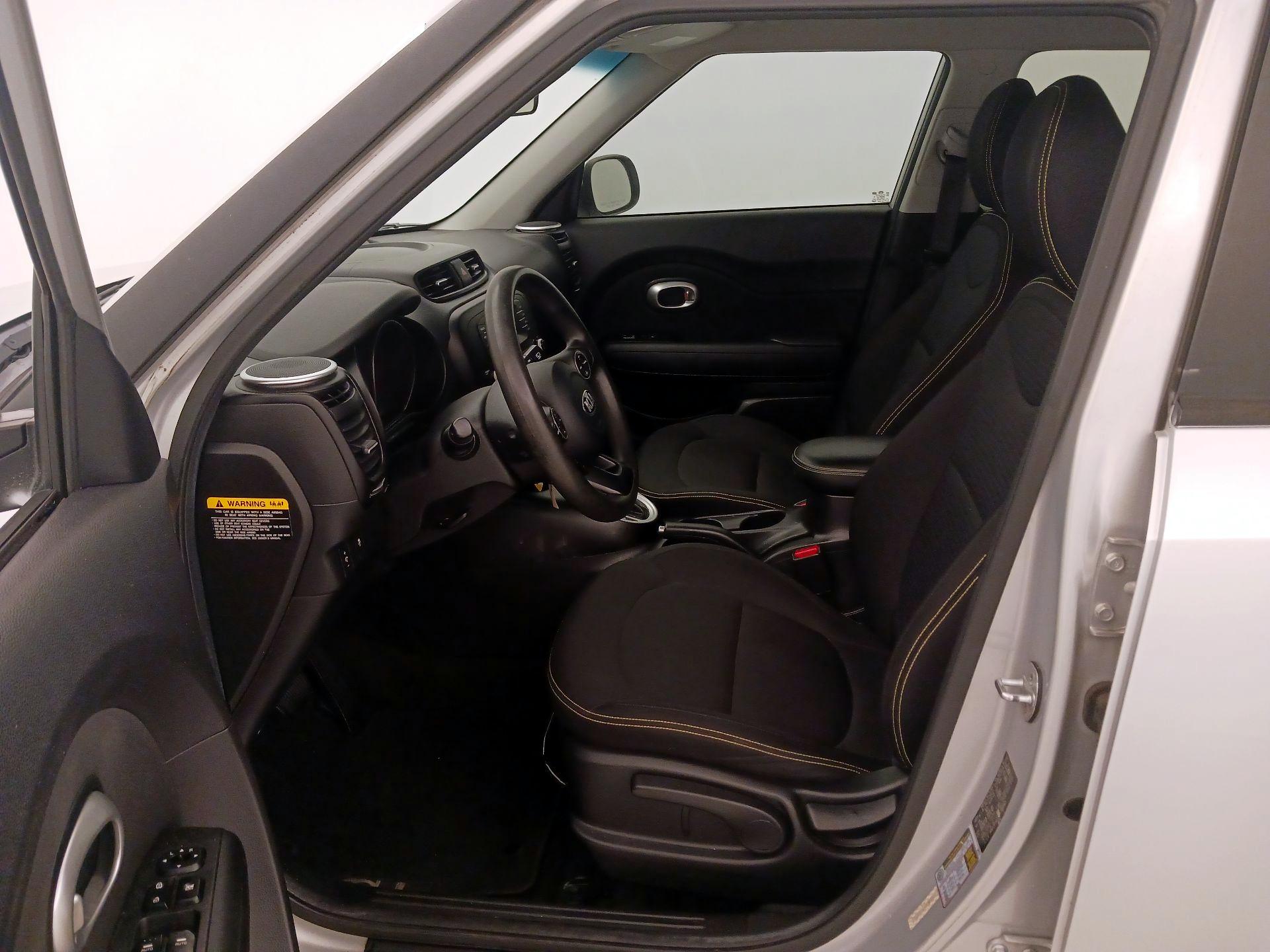 Thumbnail: 2015 Kia Soul - 11