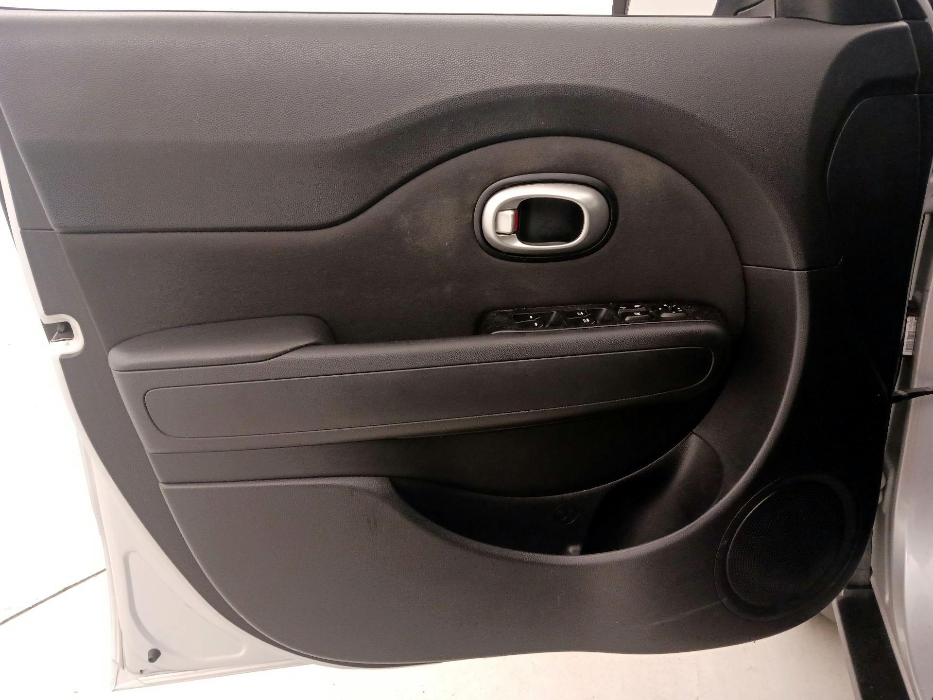 Thumbnail: 2015 Kia Soul - 12