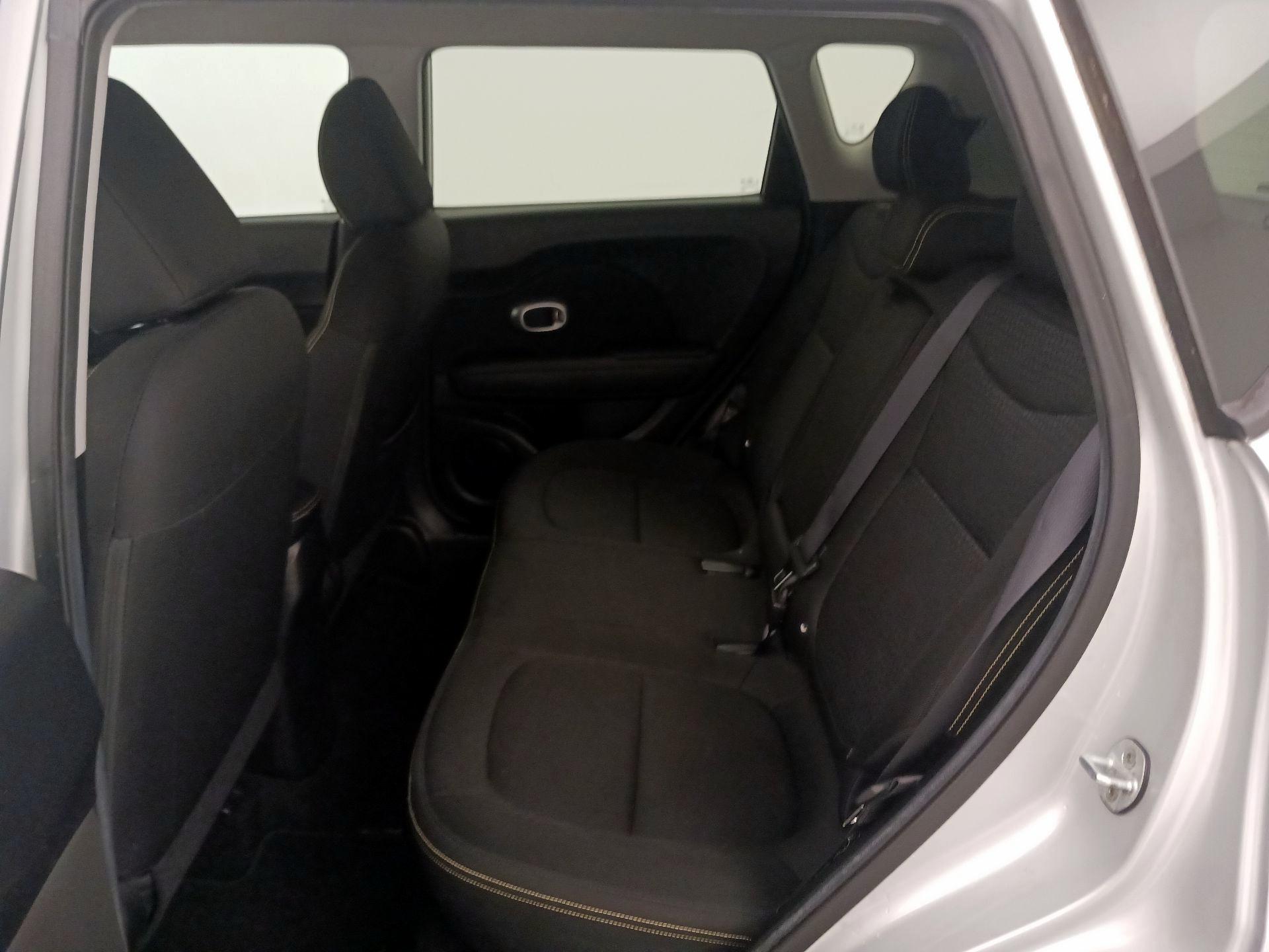 Thumbnail: 2015 Kia Soul - 18