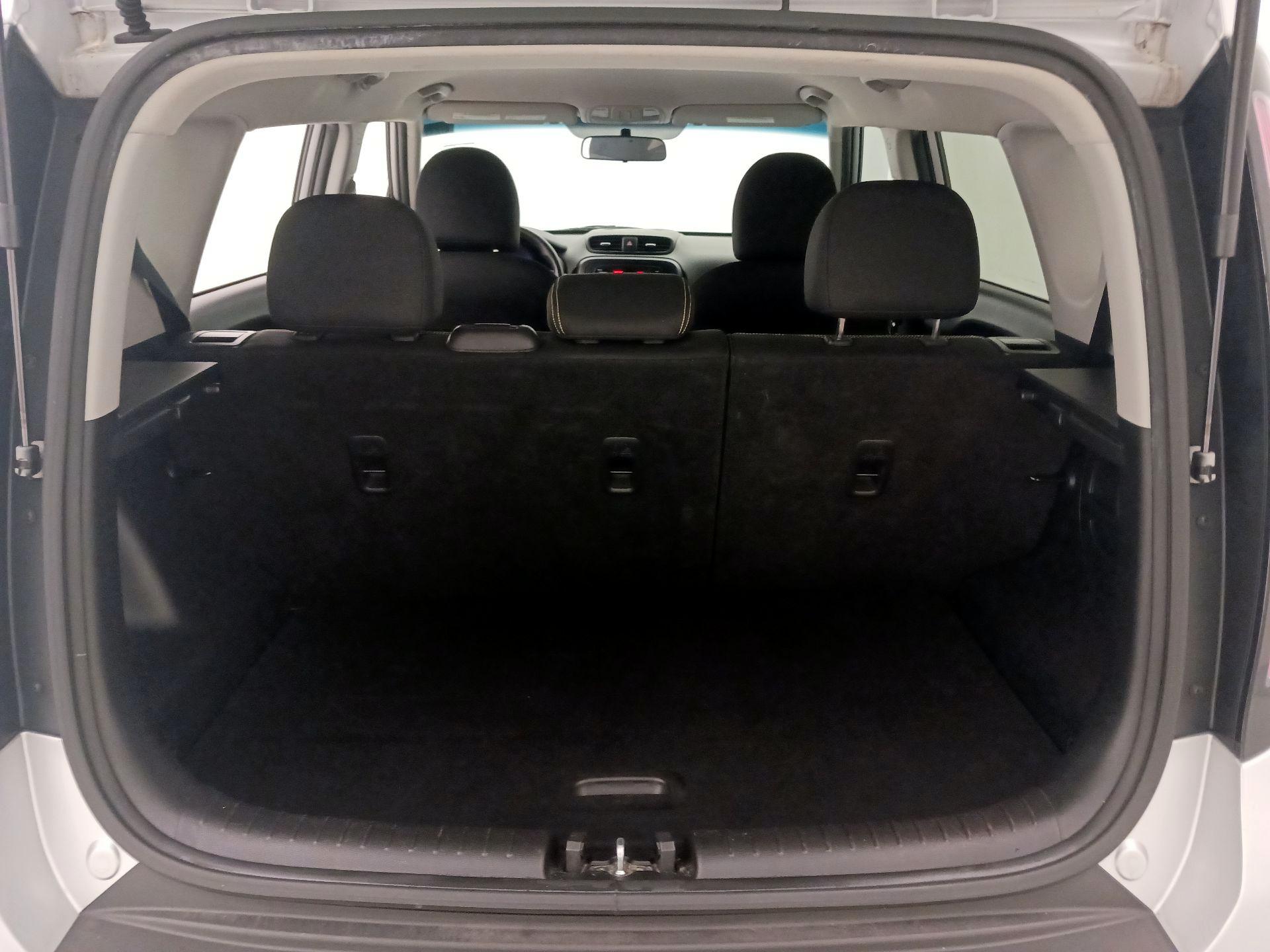 Thumbnail: 2015 Kia Soul - 19