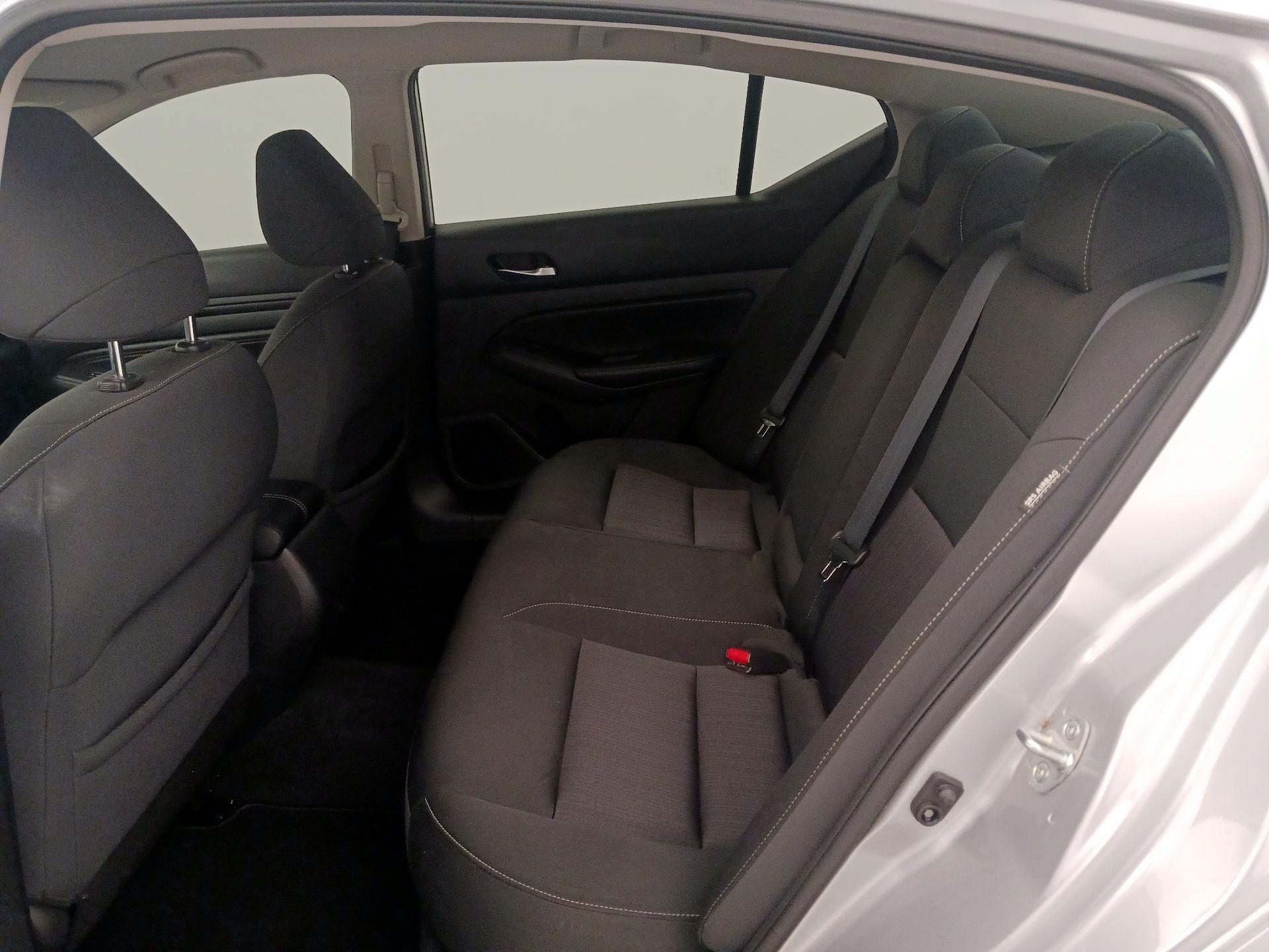 Thumbnail: 2019 Nissan Altima - 19