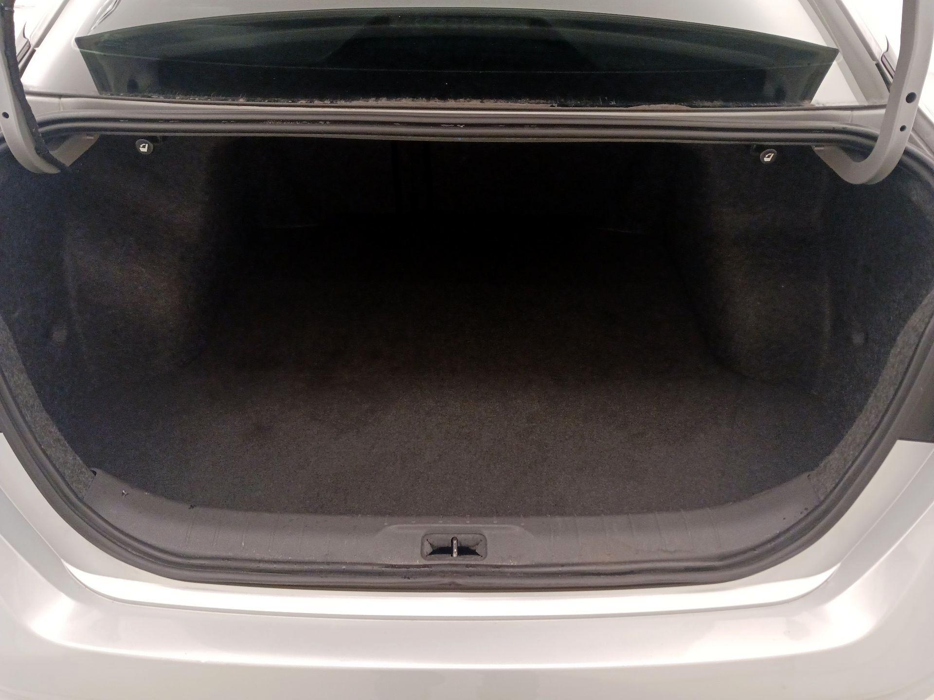 Thumbnail: 2019 Nissan Altima - 20