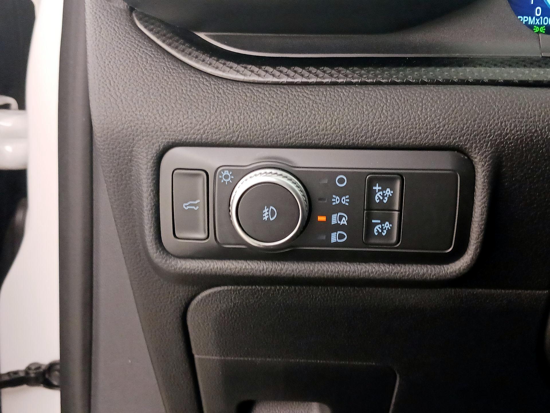 Thumbnail: 2020 Ford Explorer - 13