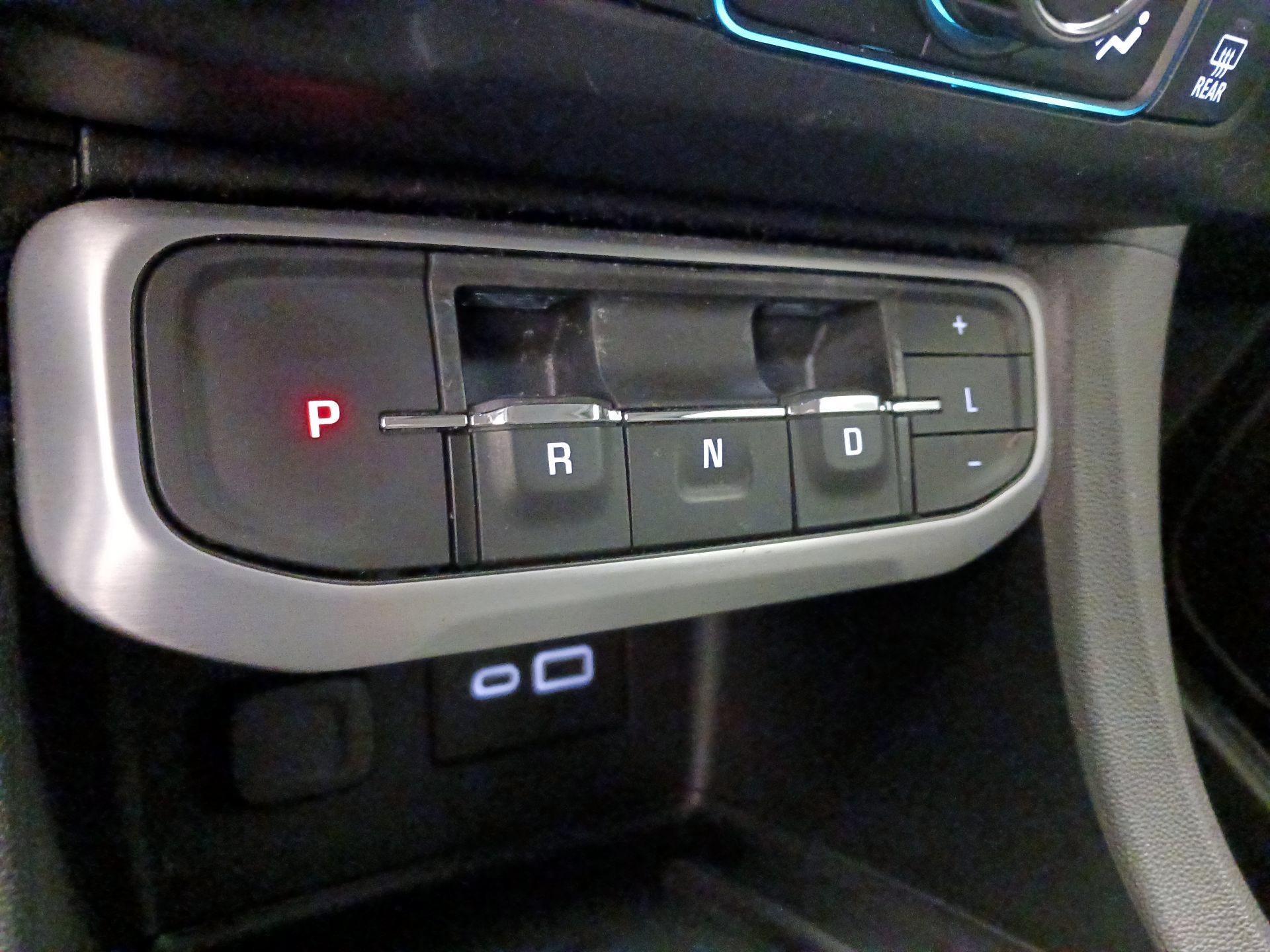 Thumbnail: 2021 GMC Acadia - 17