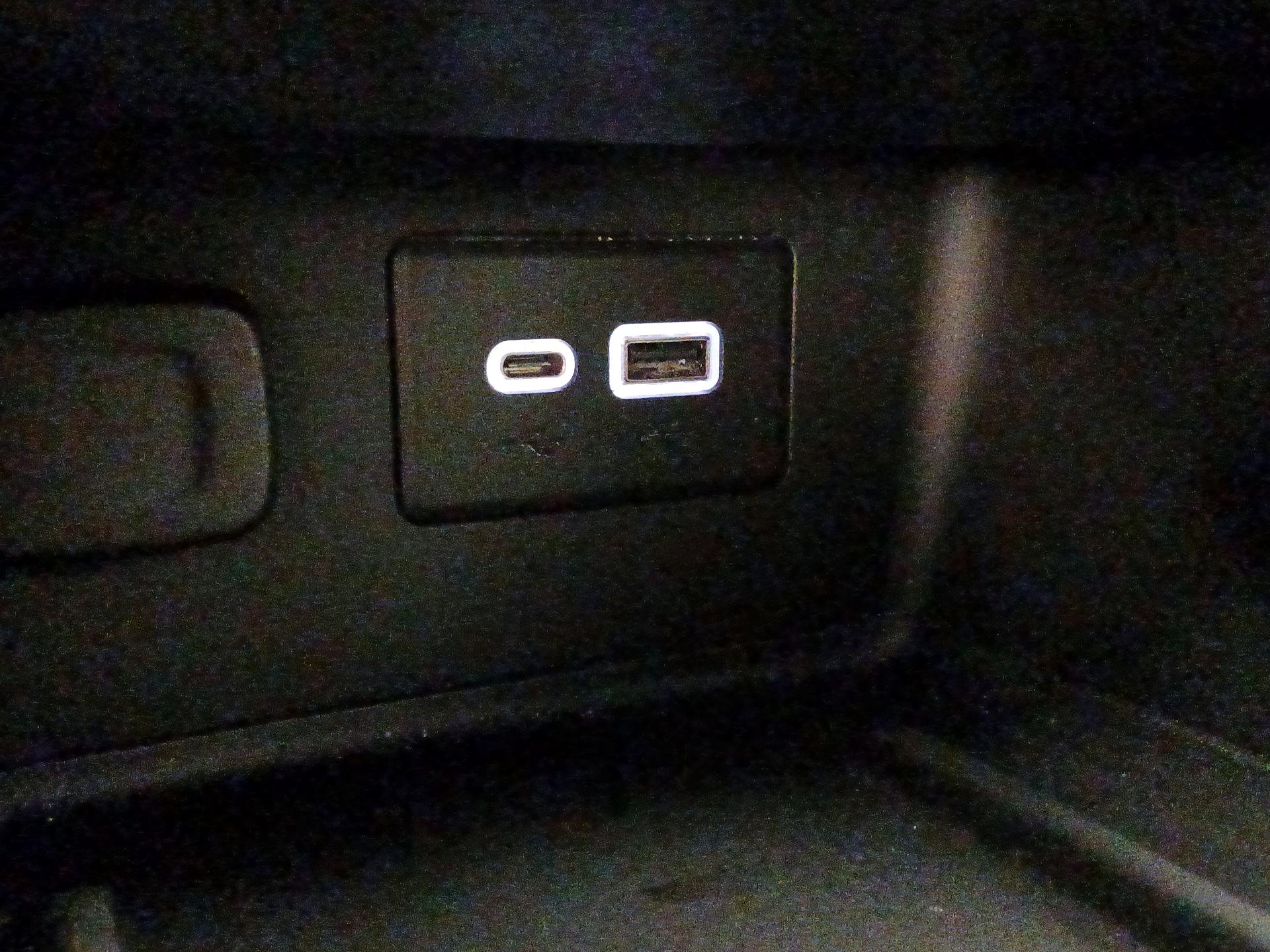 Thumbnail: 2021 GMC Acadia - 18