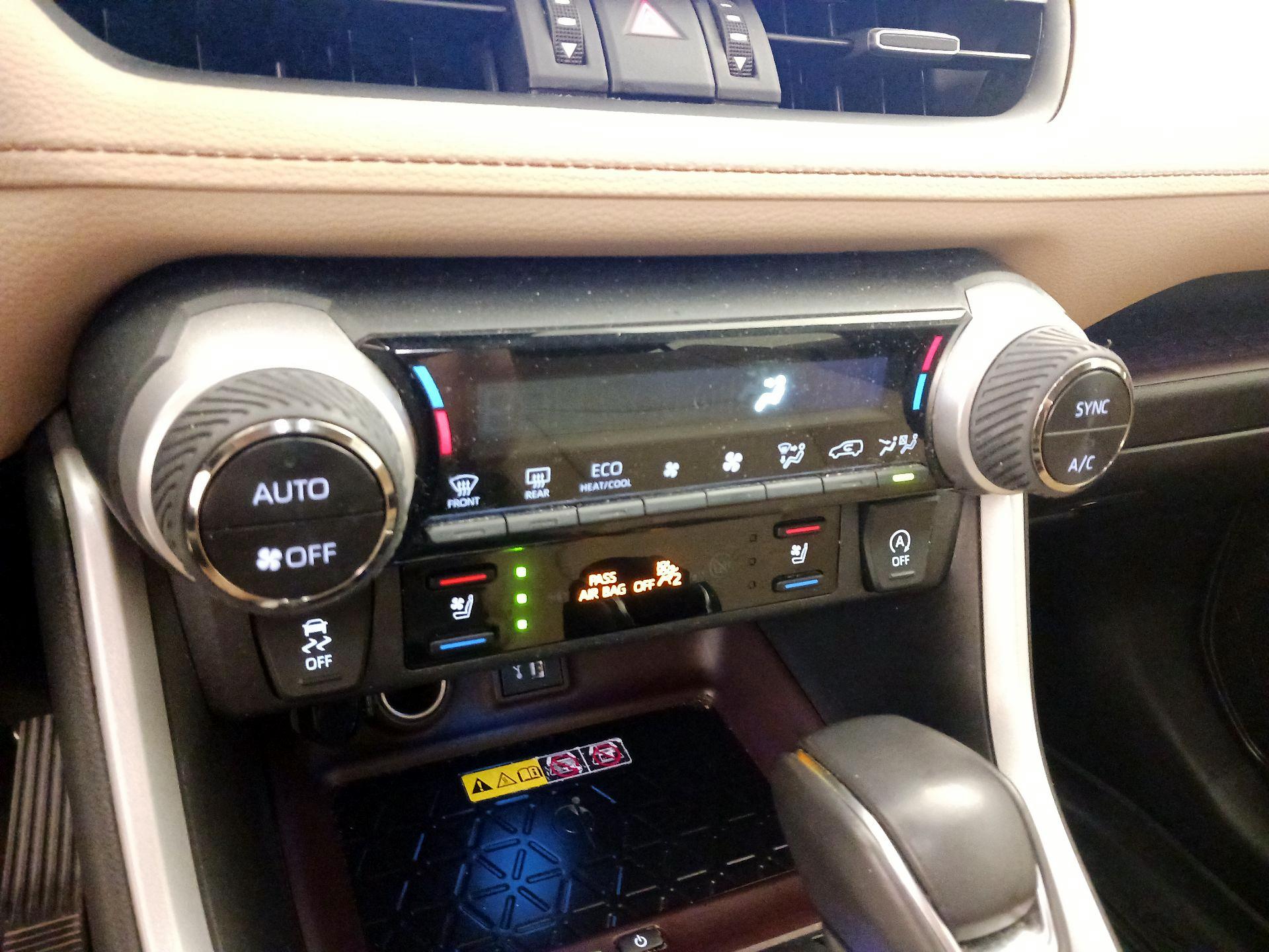 Thumbnail: 2024 Toyota RAV4 - 16