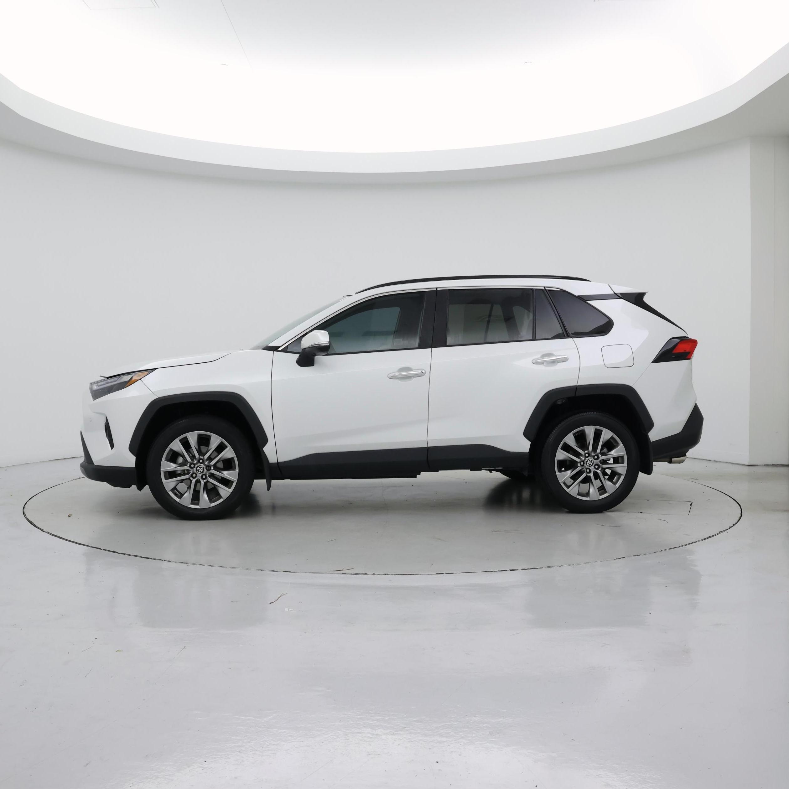 Thumbnail: 2024 Toyota RAV4 - 3