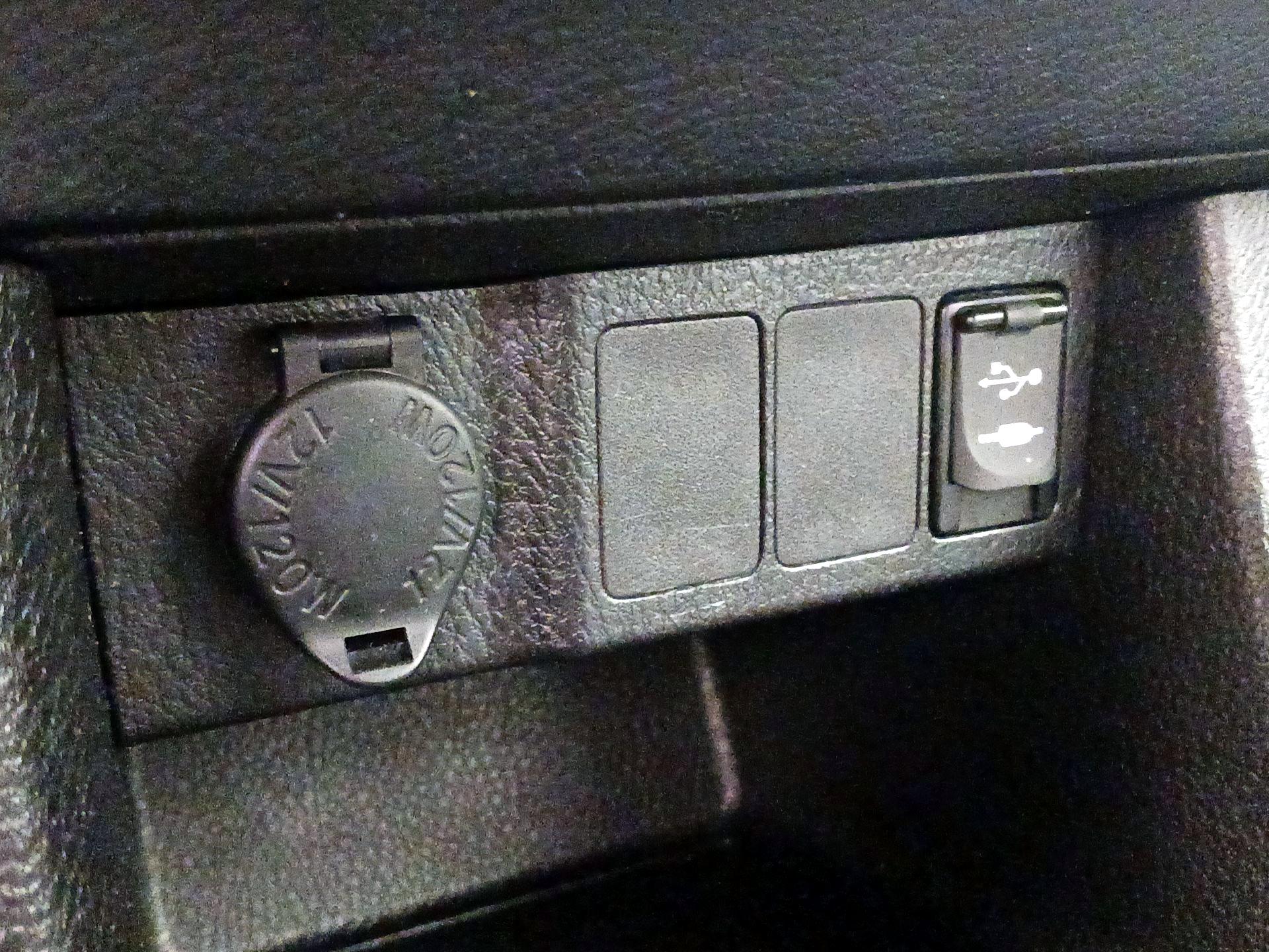 Thumbnail: 2016 Toyota Corolla - 18