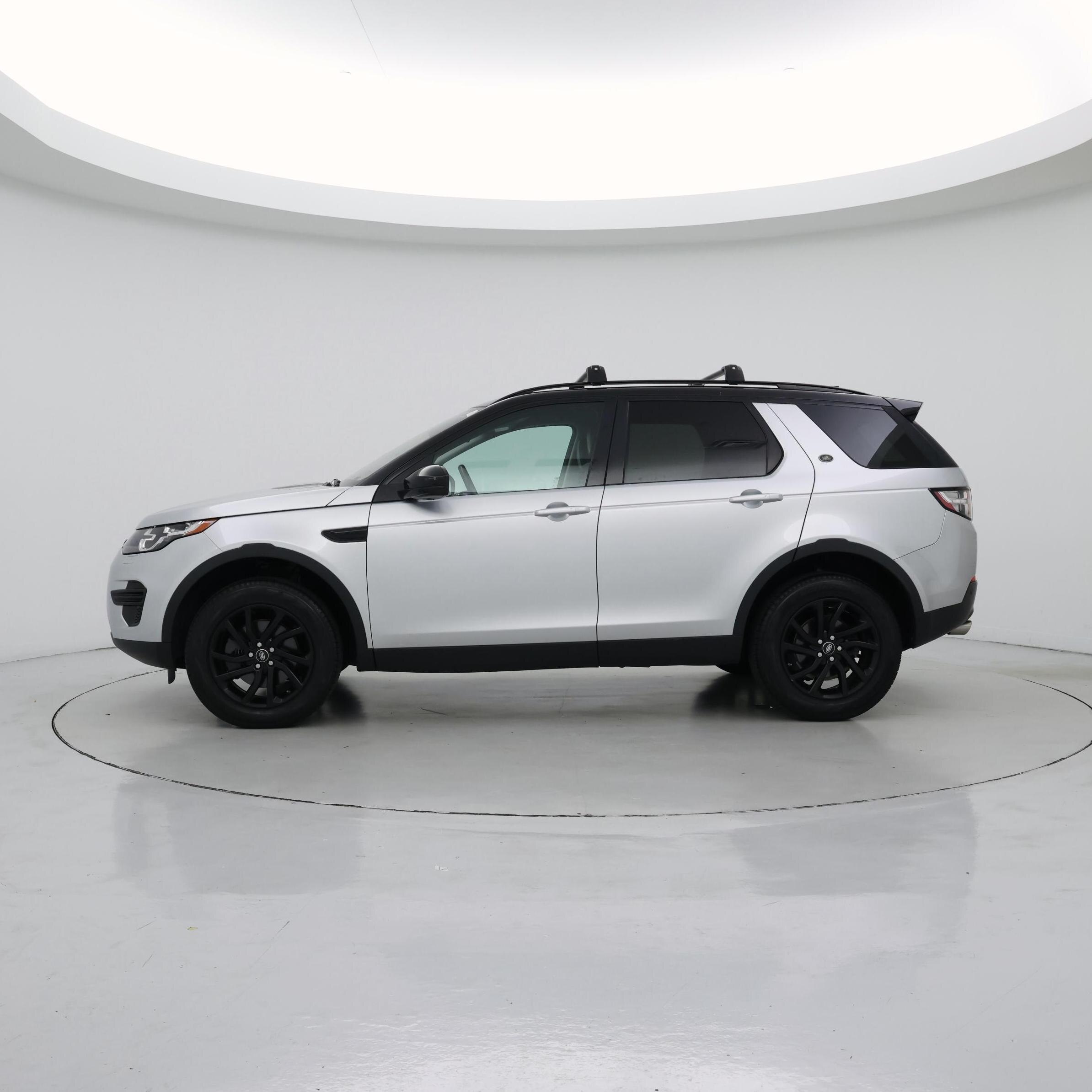 Thumbnail: 2018 Land Rover Discovery Sport - 3