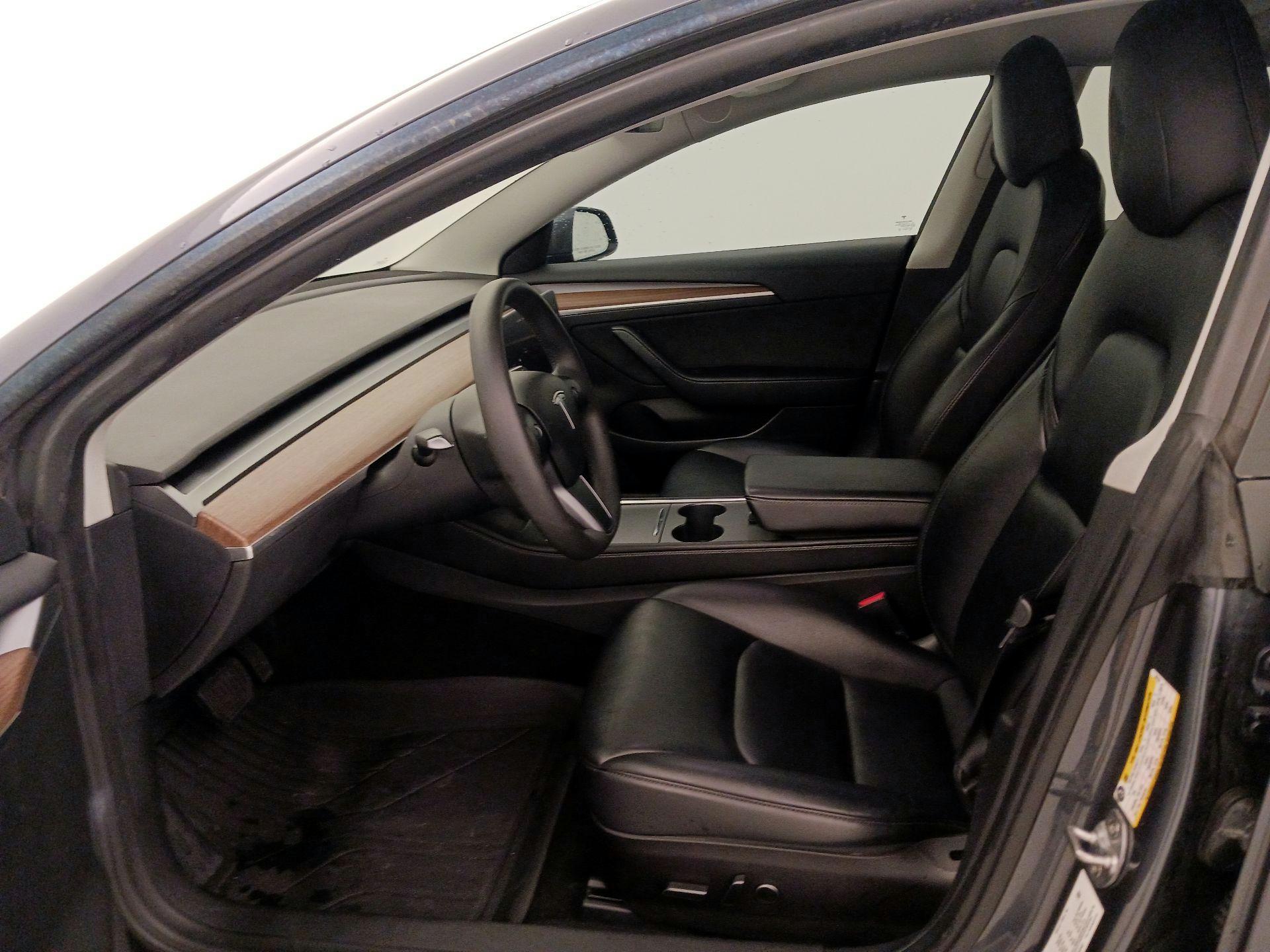 Thumbnail: 2022 Tesla Model 3 - 11