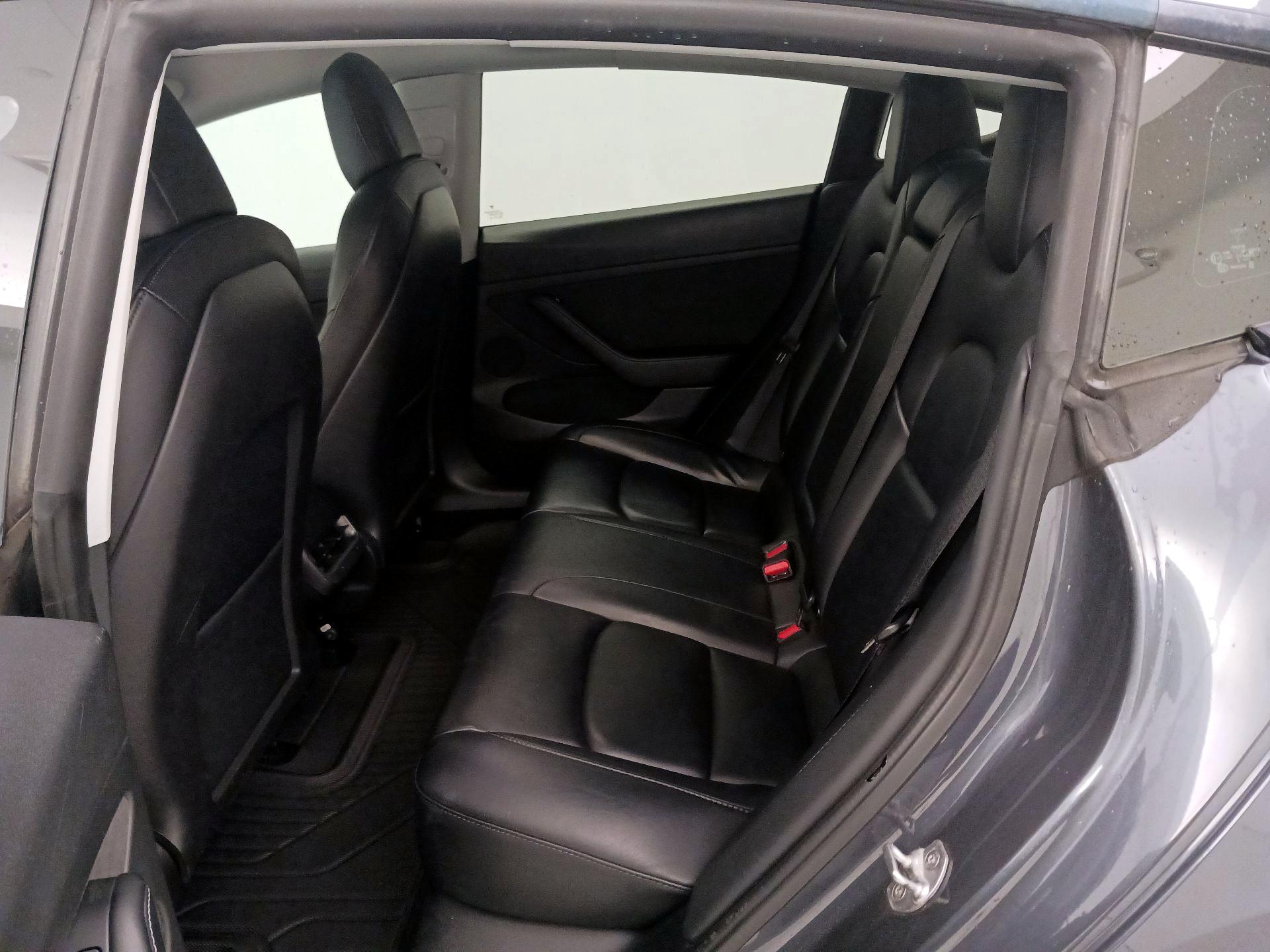 Thumbnail: 2022 Tesla Model 3 - 18