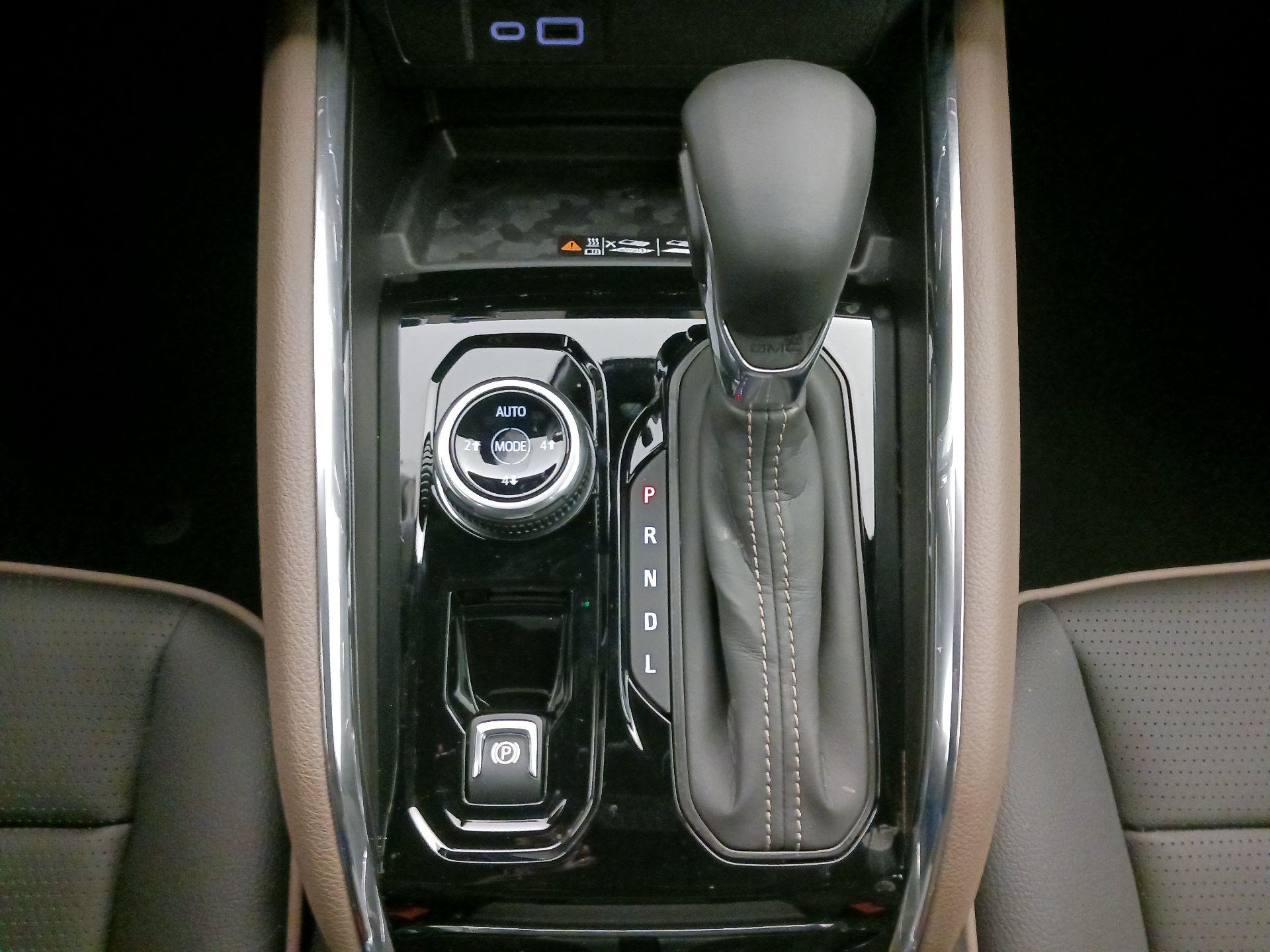 Thumbnail: 2025 GMC Canyon - 18