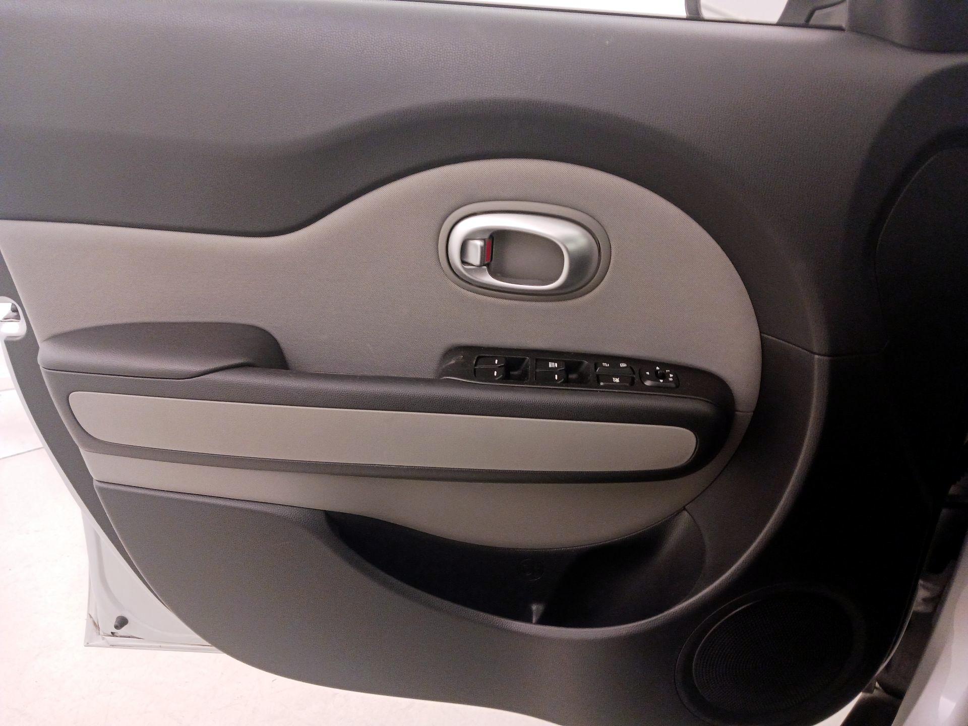 Thumbnail: 2015 Kia Soul - 12