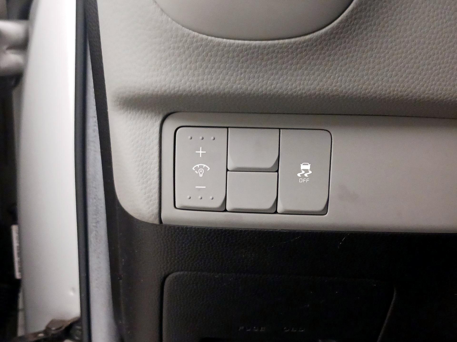 Thumbnail: 2015 Kia Soul - 13