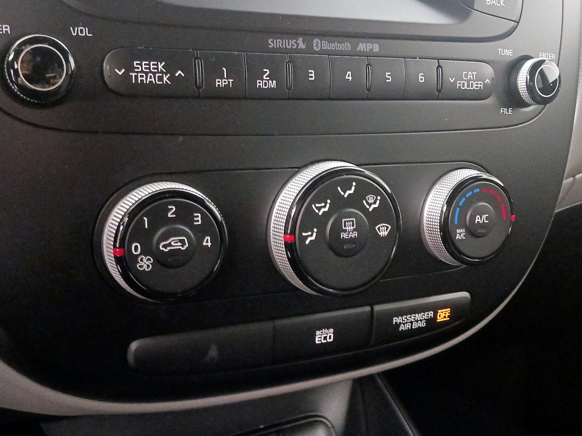 Thumbnail: 2015 Kia Soul - 15