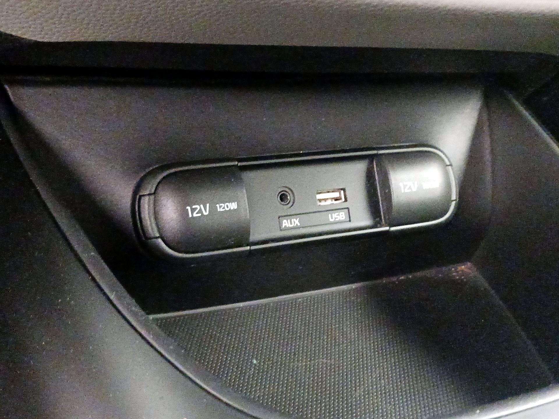 Thumbnail: 2015 Kia Soul - 17