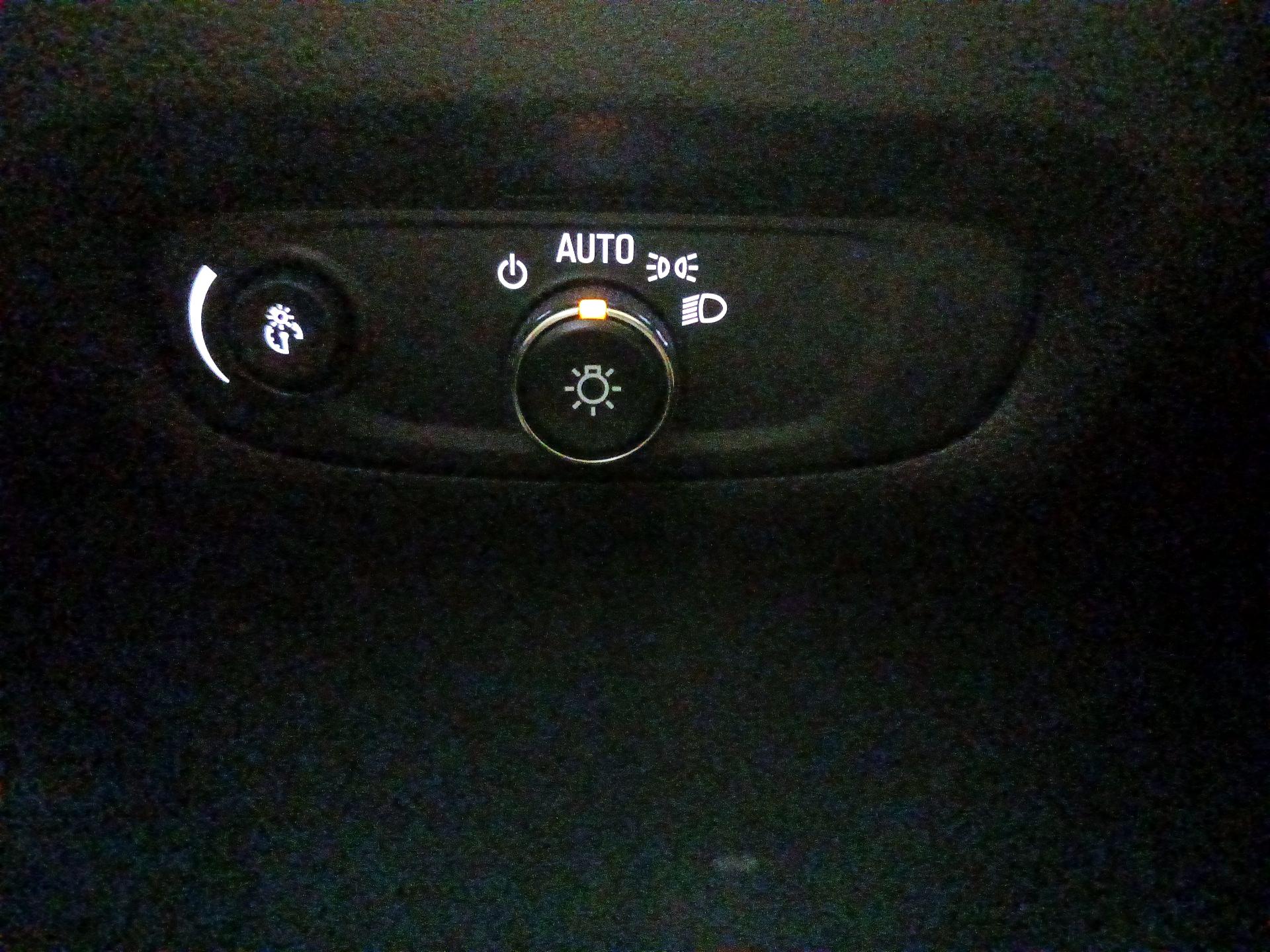 Thumbnail: 2020 Chevrolet Traverse - 13