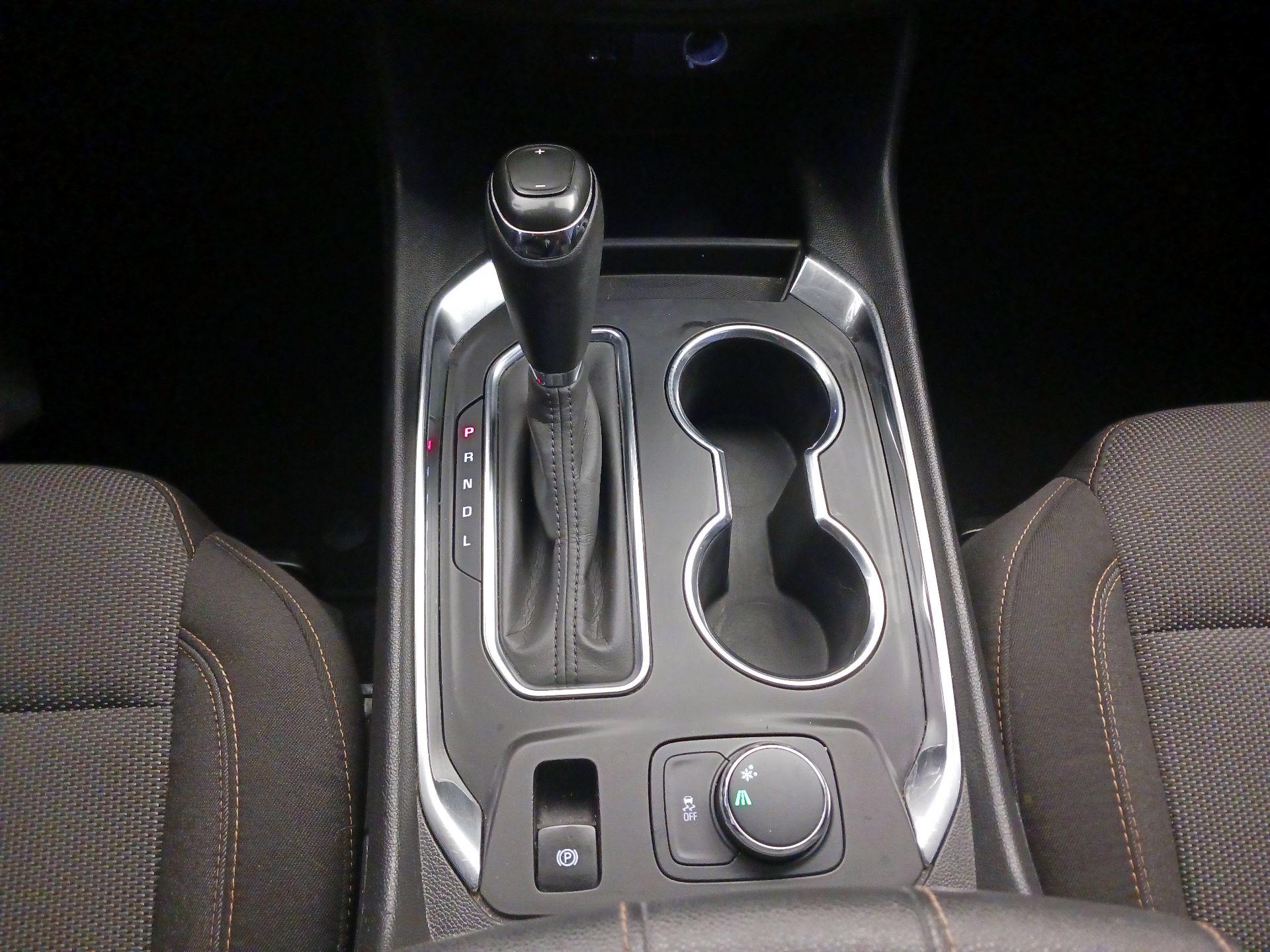 Thumbnail: 2020 Chevrolet Traverse - 17