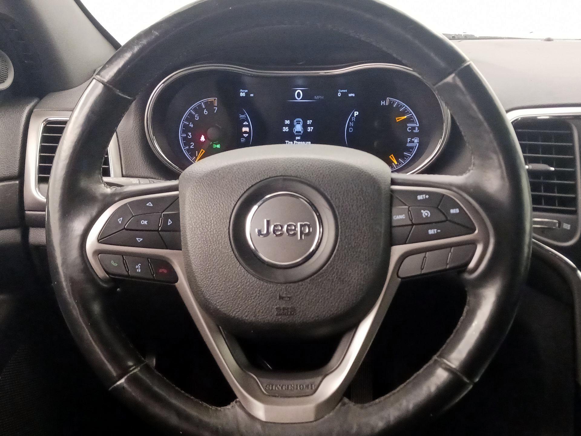 Thumbnail: 2018 Jeep Grand Cherokee - 10